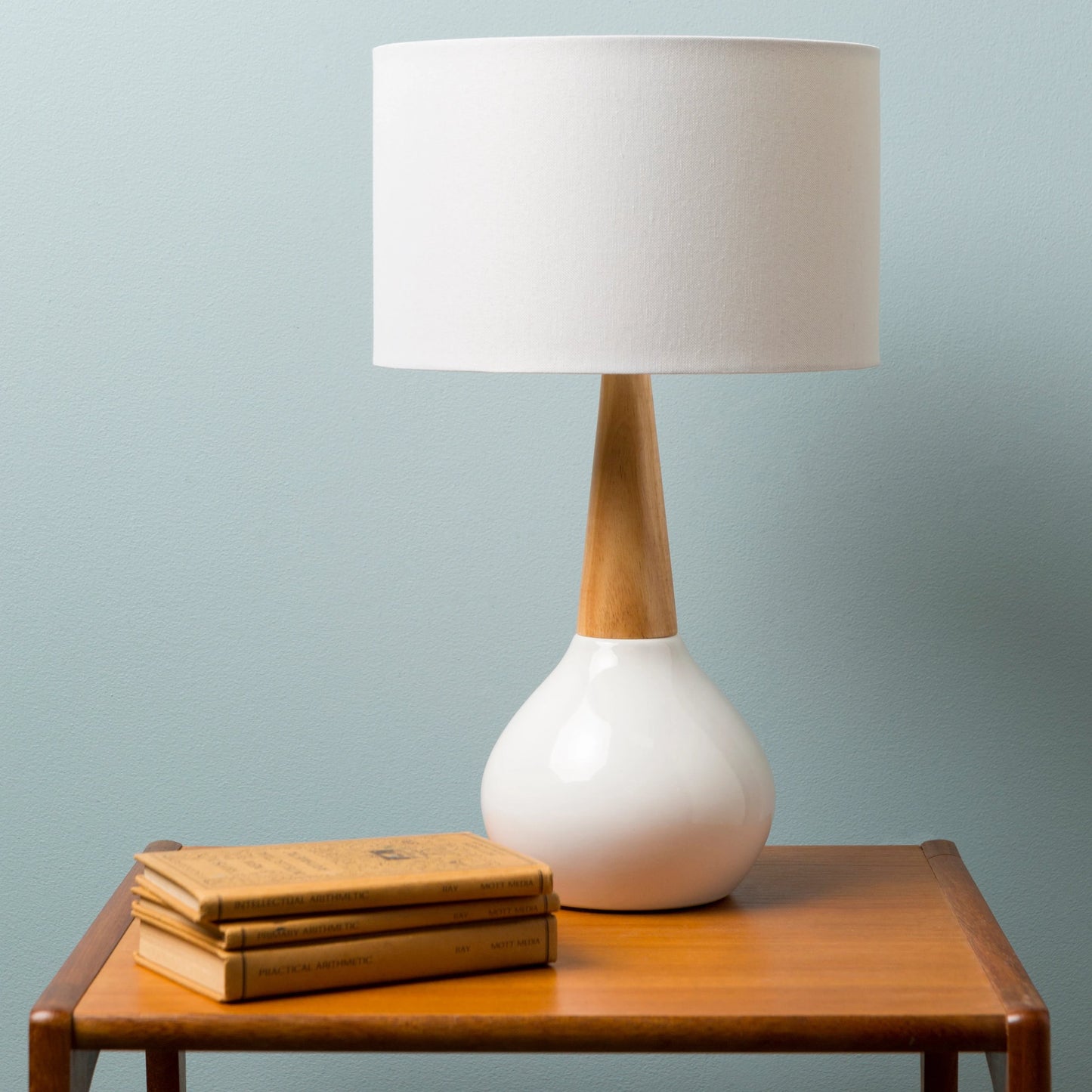 005 S-154314 | Lifestyle | Kent - 13857 by Livabliss in white and white. Made from linen, ceramic, wood in a modern style.