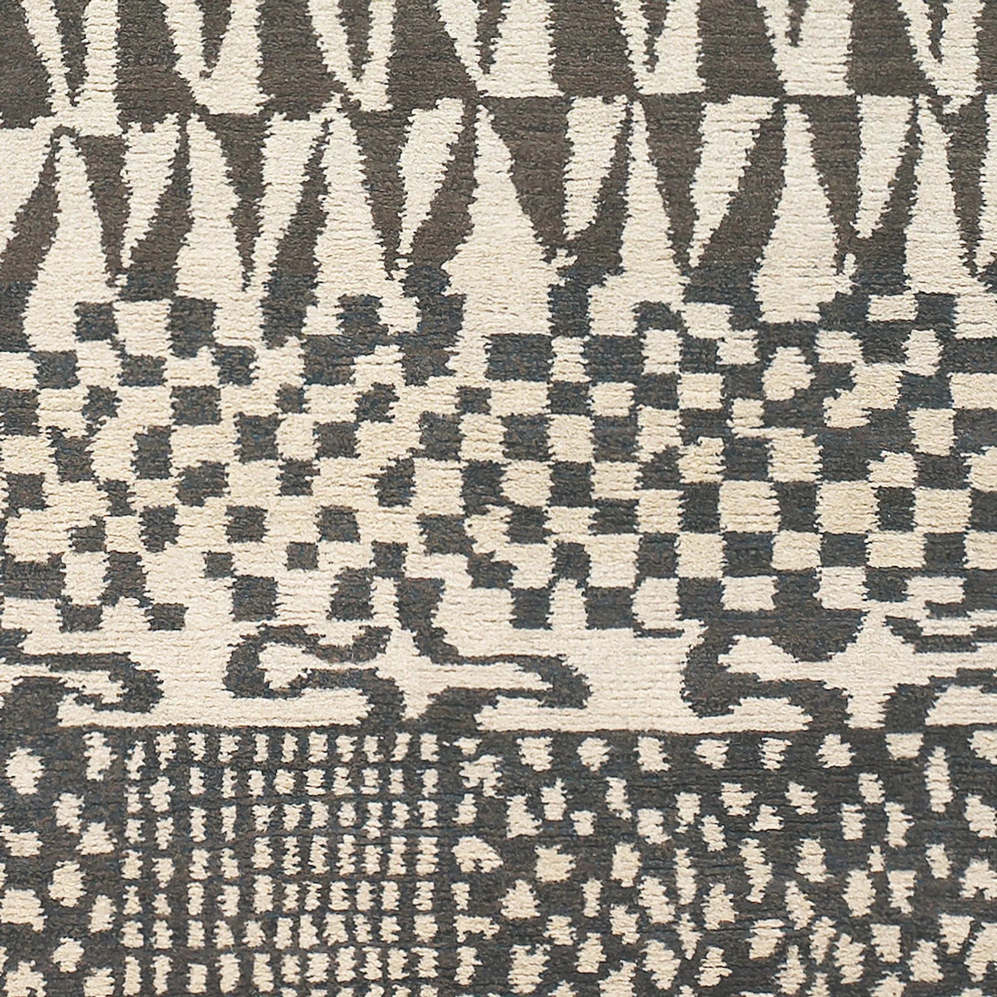Kyah KYA-9110 Rug by Surya in off-white, dark grey. Made from 100% new zealand wool in a unique style.