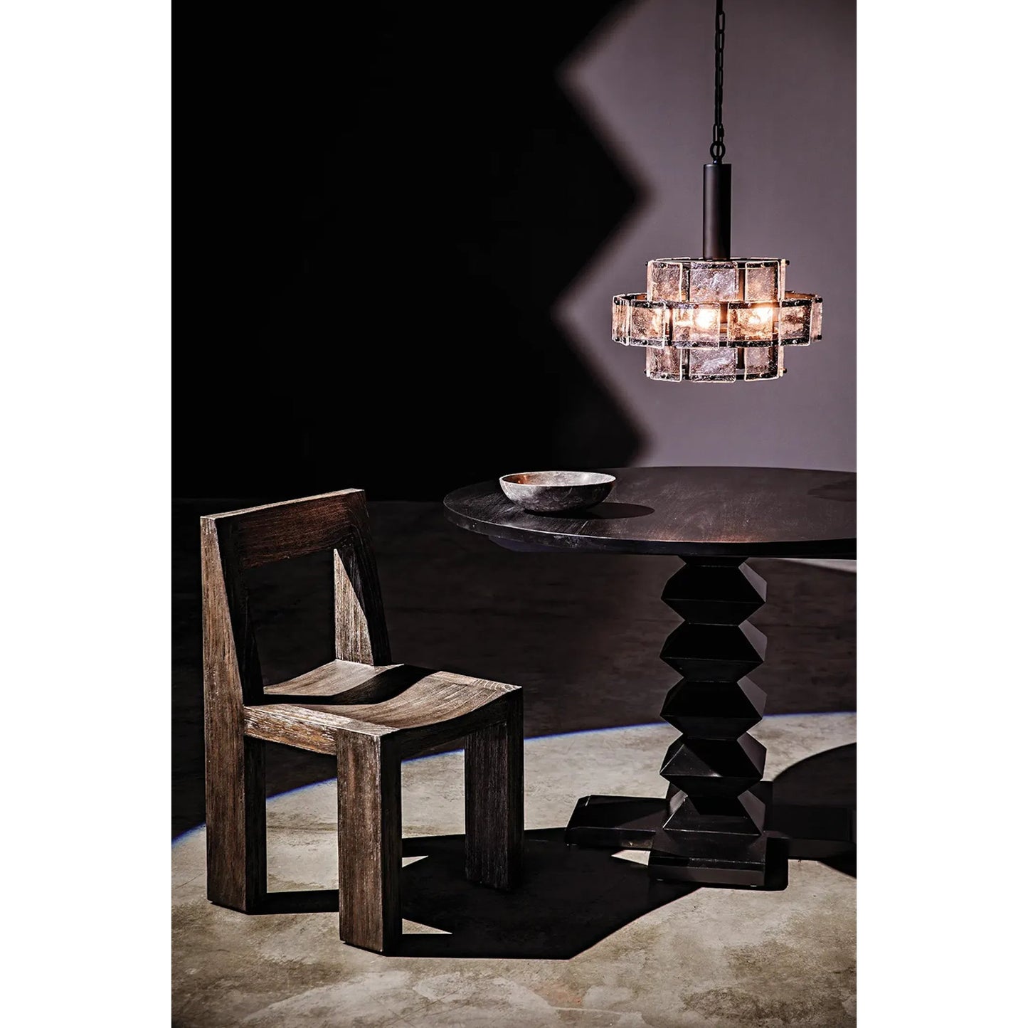 002 SR-833985 | Lifestyle | Bergdorf Pendant by Noir in black metal. Made from metal in a modern style.