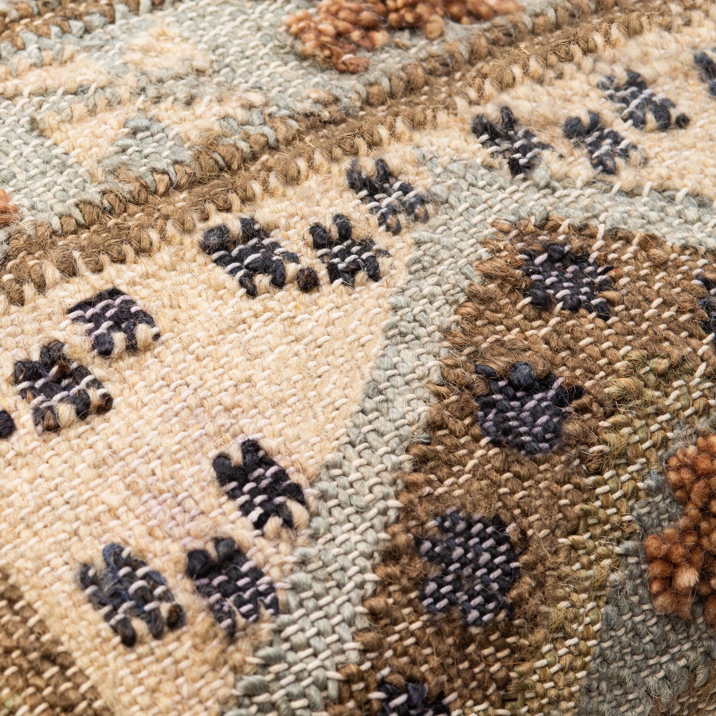 004 SI-1885423,SI-1885424,SI-1885425,SI-1885426,SI-1885427,SI-1885428 | Closeup | Luanda Pillow - 37087 by Surya in dark brown, brown, seafoam, black, light beige, olive. Made from 70% jute, 20% wool, 10% cotton, 100% cotton in a eclectic & global style.