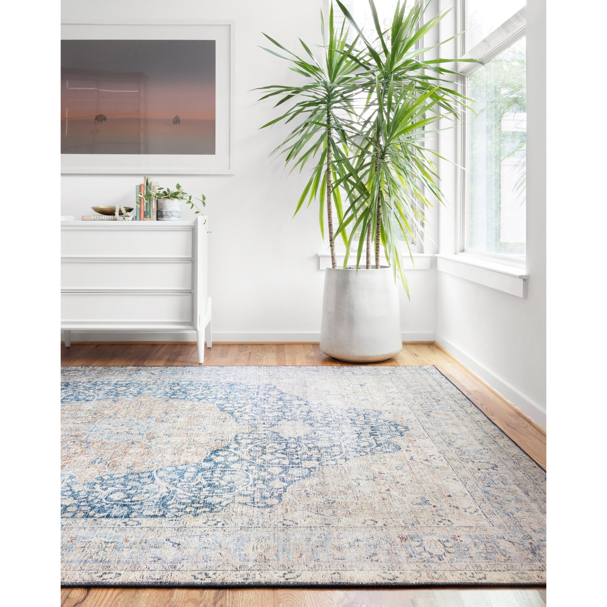 Layla LAY-07 Rug by Loloi in blue, tangerine. Made from 100% polyester in a cottage & farmhouse style.