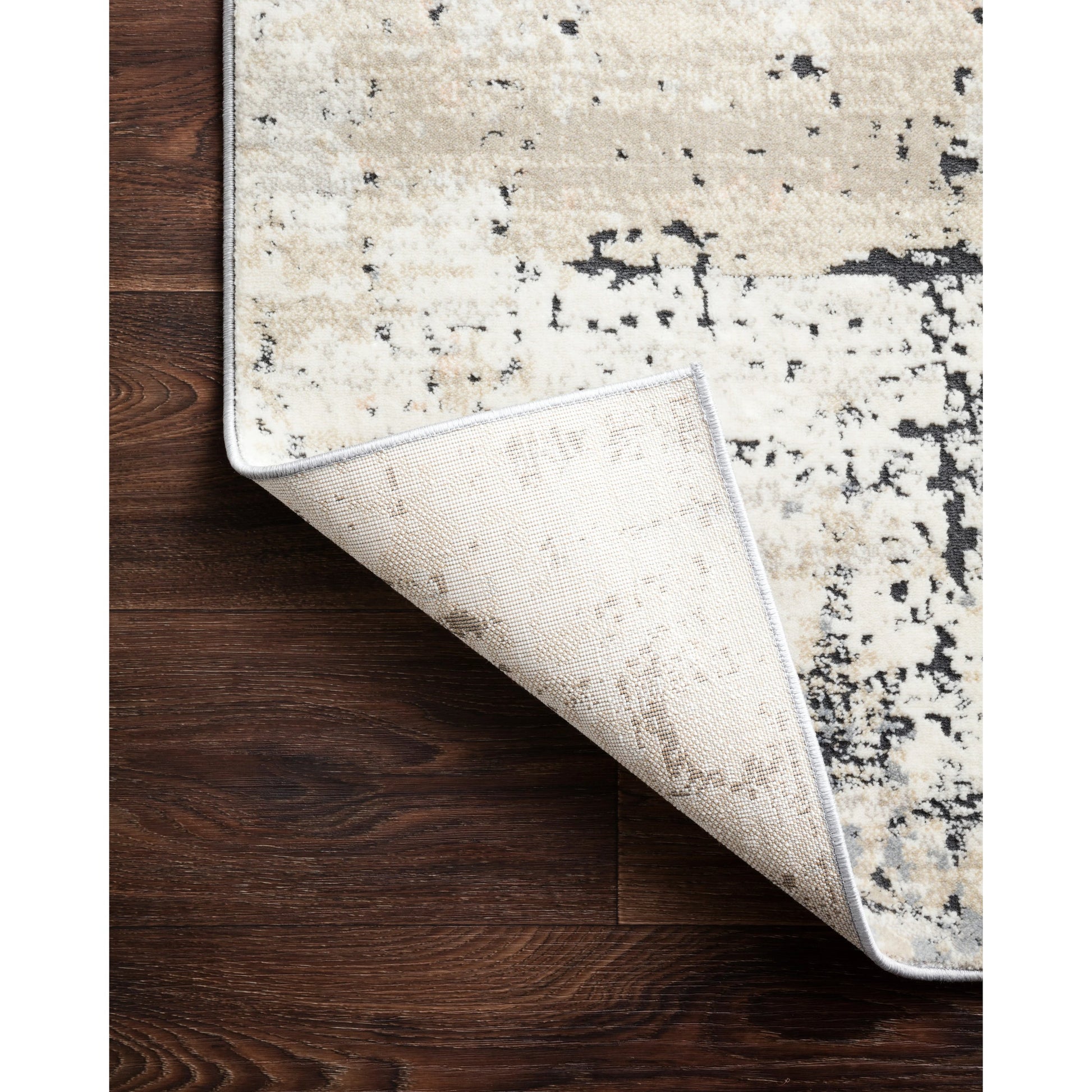 Lucia LUC-06 Rug by Loloi in granite. Made from polypropylene, polyester in a modern style.