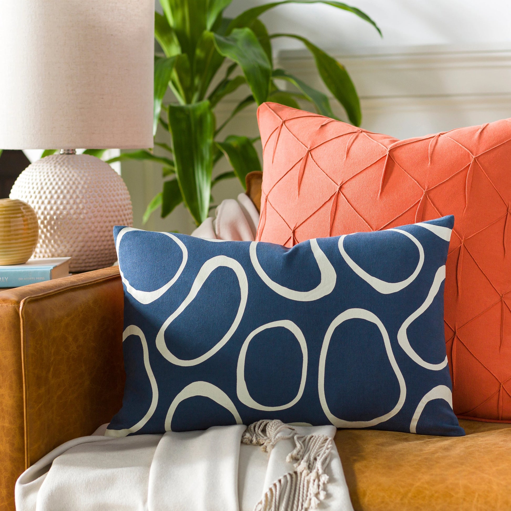 Lachen Pillow - 28469 by Surya. Made from 100% cotton in a modern style.
