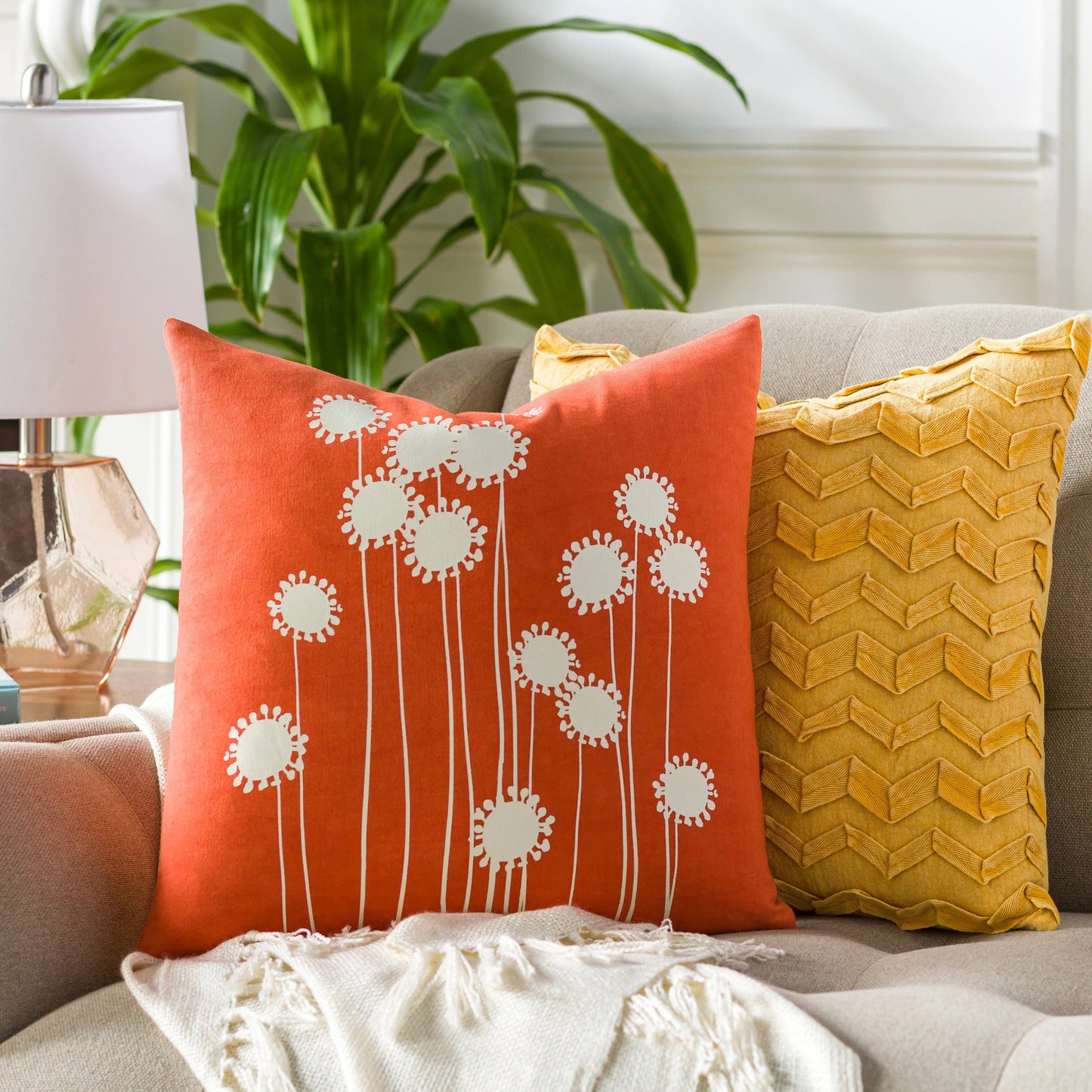 021 SI-1884514,SI-1884515,SI-1884516,SI-1884517,SI-1884518,SI-1884519 | Lifestyle | Lachen Pillow - 33353 by Surya. Made from 100% cotton in a unique style.