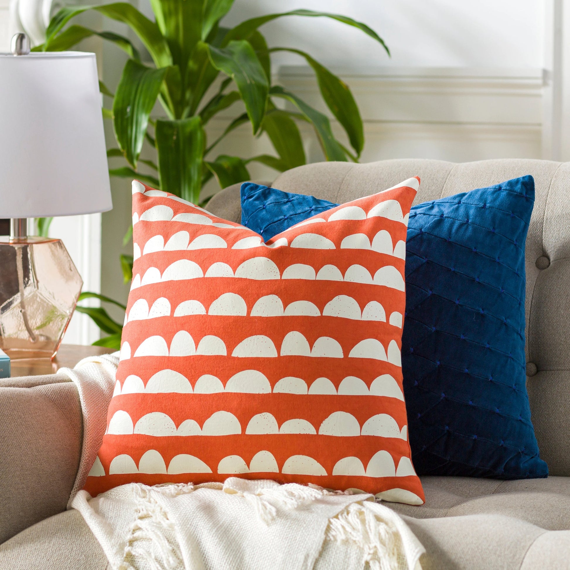 Lachen Pillow - 32244 by Surya. Made from 100% cotton in a modern style.
