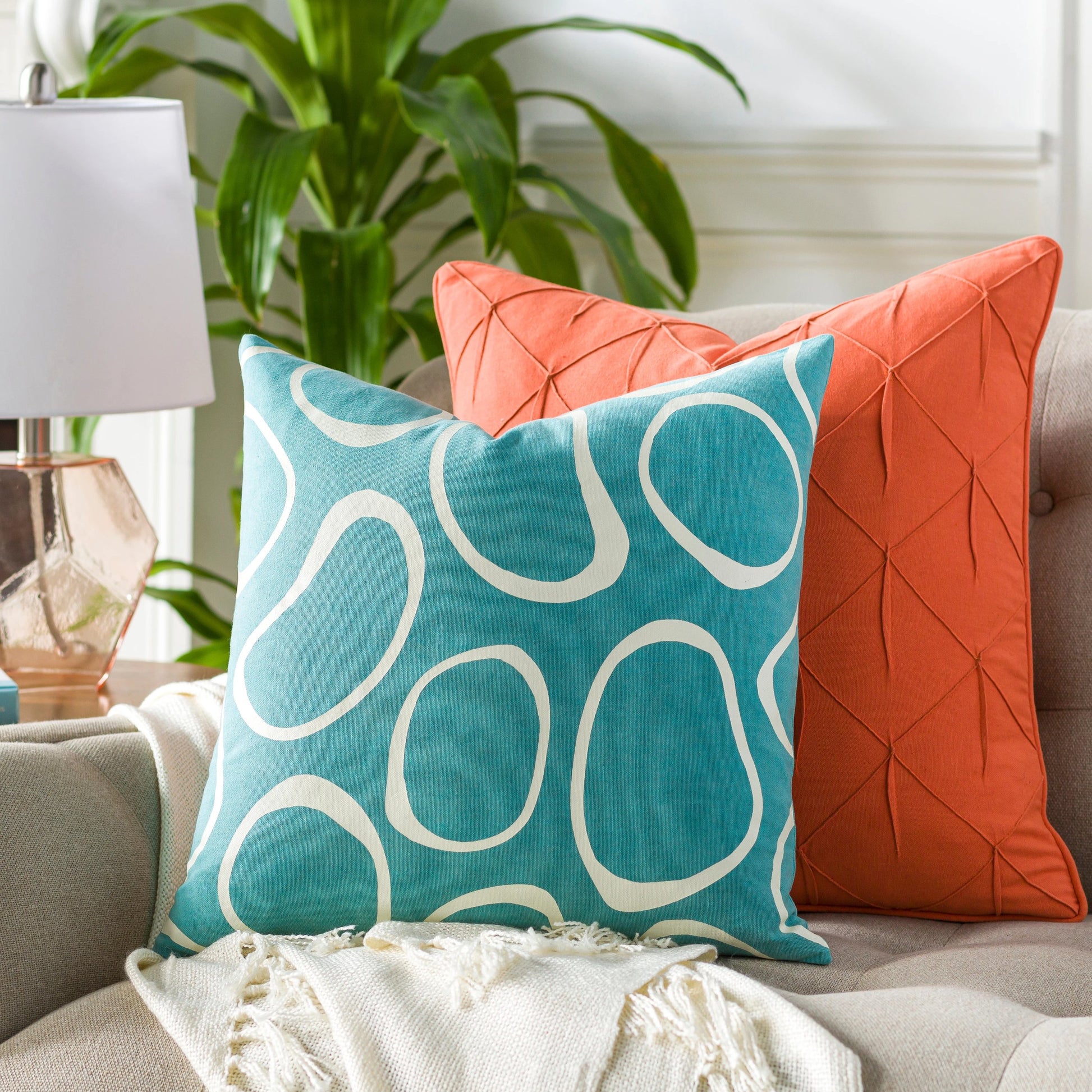 Lachen Pillow - 28469 by Surya. Made from 100% cotton in a modern style.