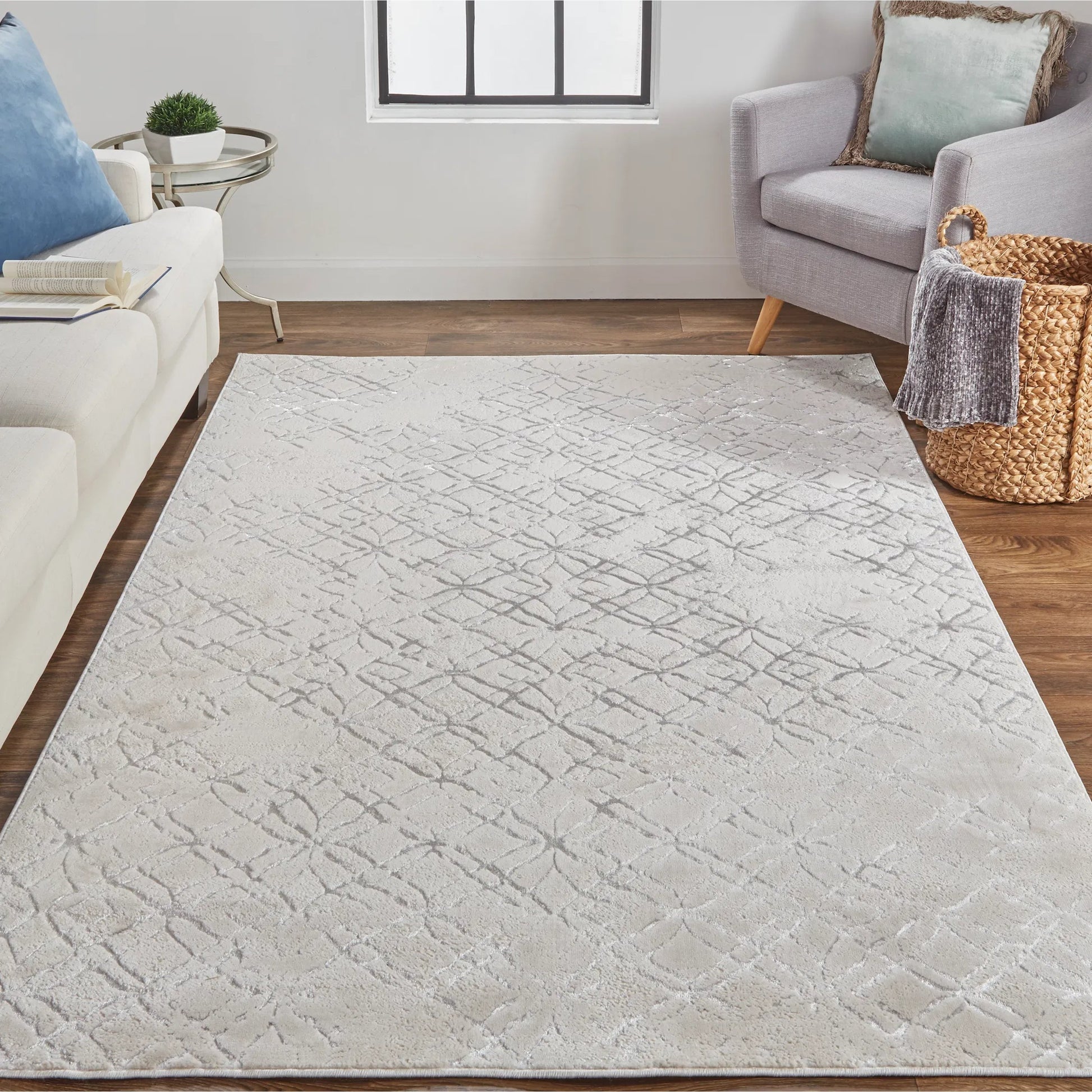 Micah Metallic Trellis Rug - 3047F by Feizy. Made from polyester, polypropylene in a unique style.