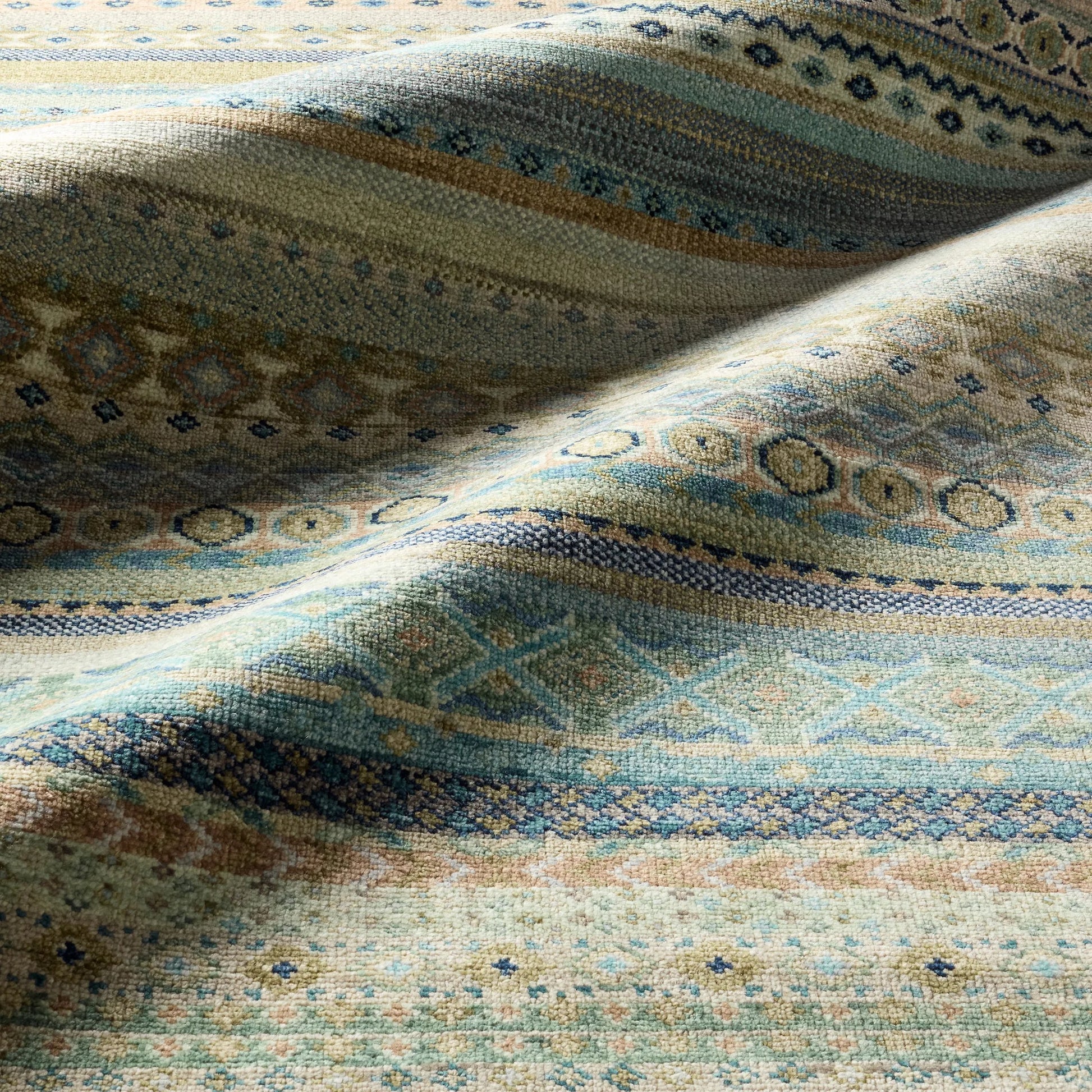 Liberty LIB15 Rug by Jaipur Living in green, blue. Made from 100% wool in a unique style.