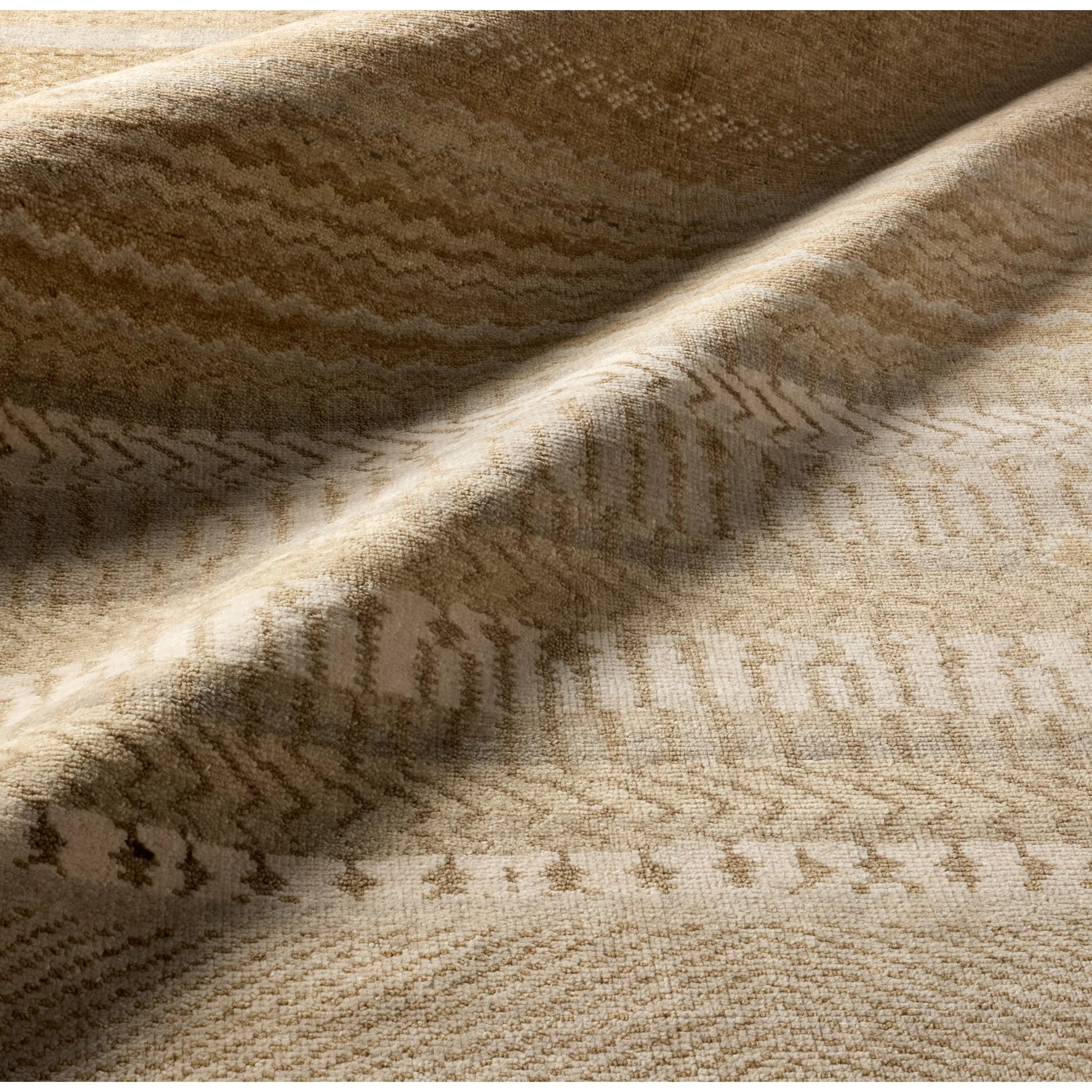 Liberty LIB16 Rug by Jaipur Living in yellow, gold, tan, beige. Made from 100% wool in a unique style.