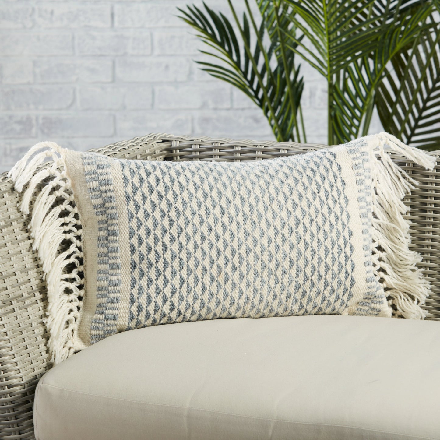 009 SI-2061974 | Lifestyle | Liri LIR06 Pillow by Jaipur Living in slate, ivory. Made from 100% polyester in a modern style.