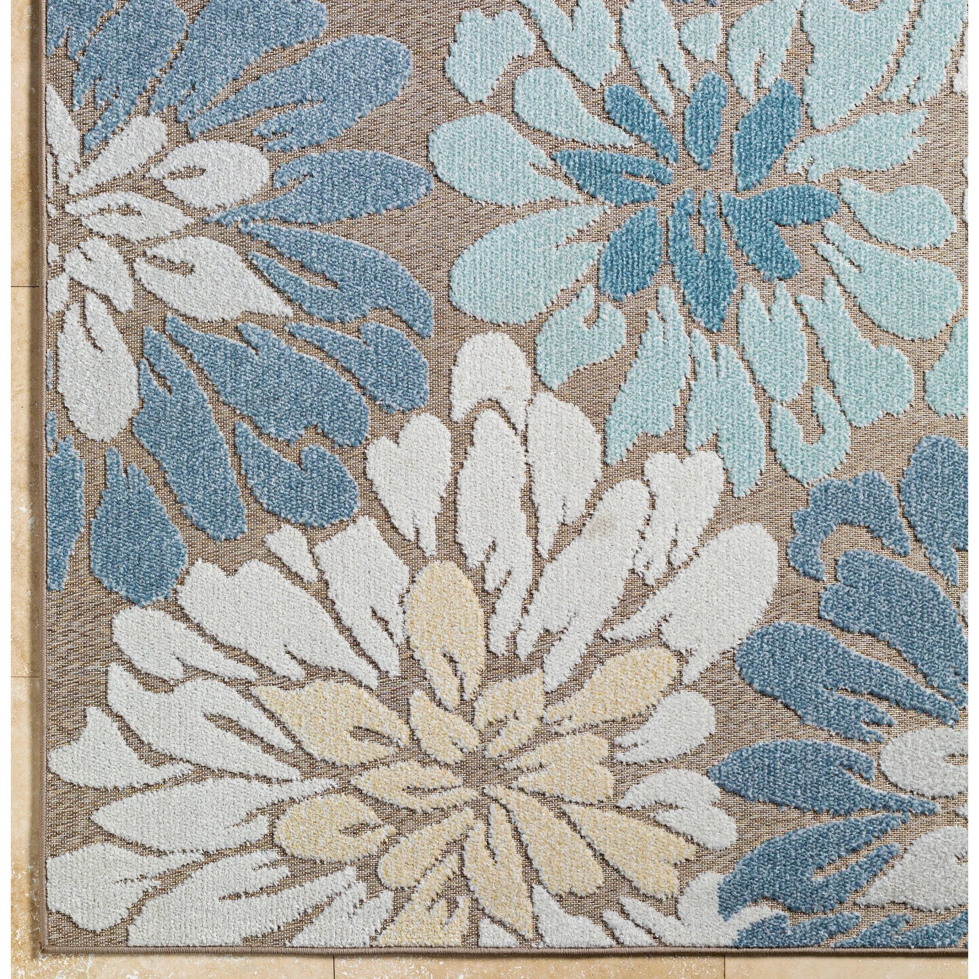 Lakeside Rug - 500174 by Livabliss. Made from face: 100% polypropylene, warp: 100% polypropylene in a unique style.