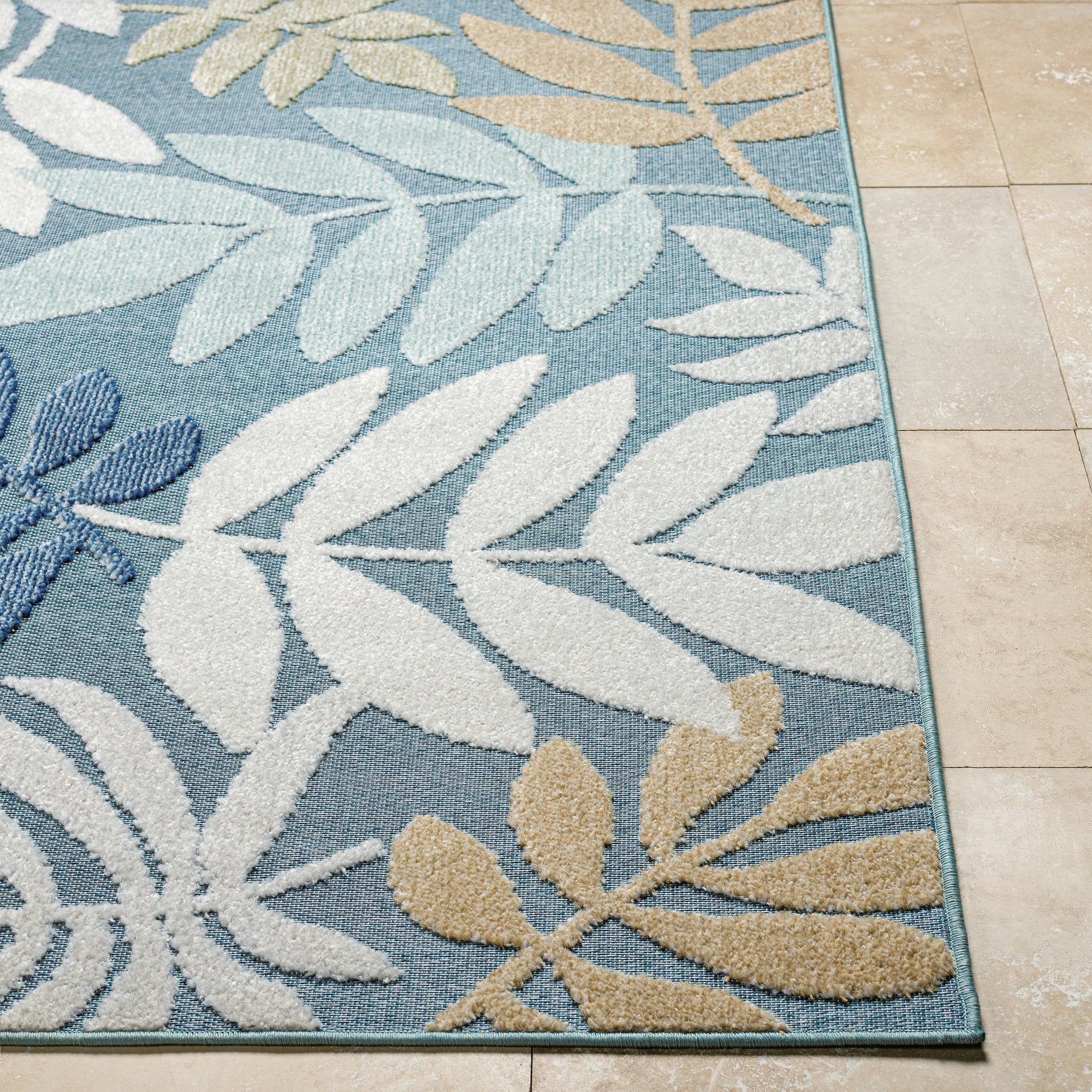 Lakeside Rug - 500213 by Livabliss. Made from face: 100% polypropylene, warp: 100% polypropylene in a unique style.