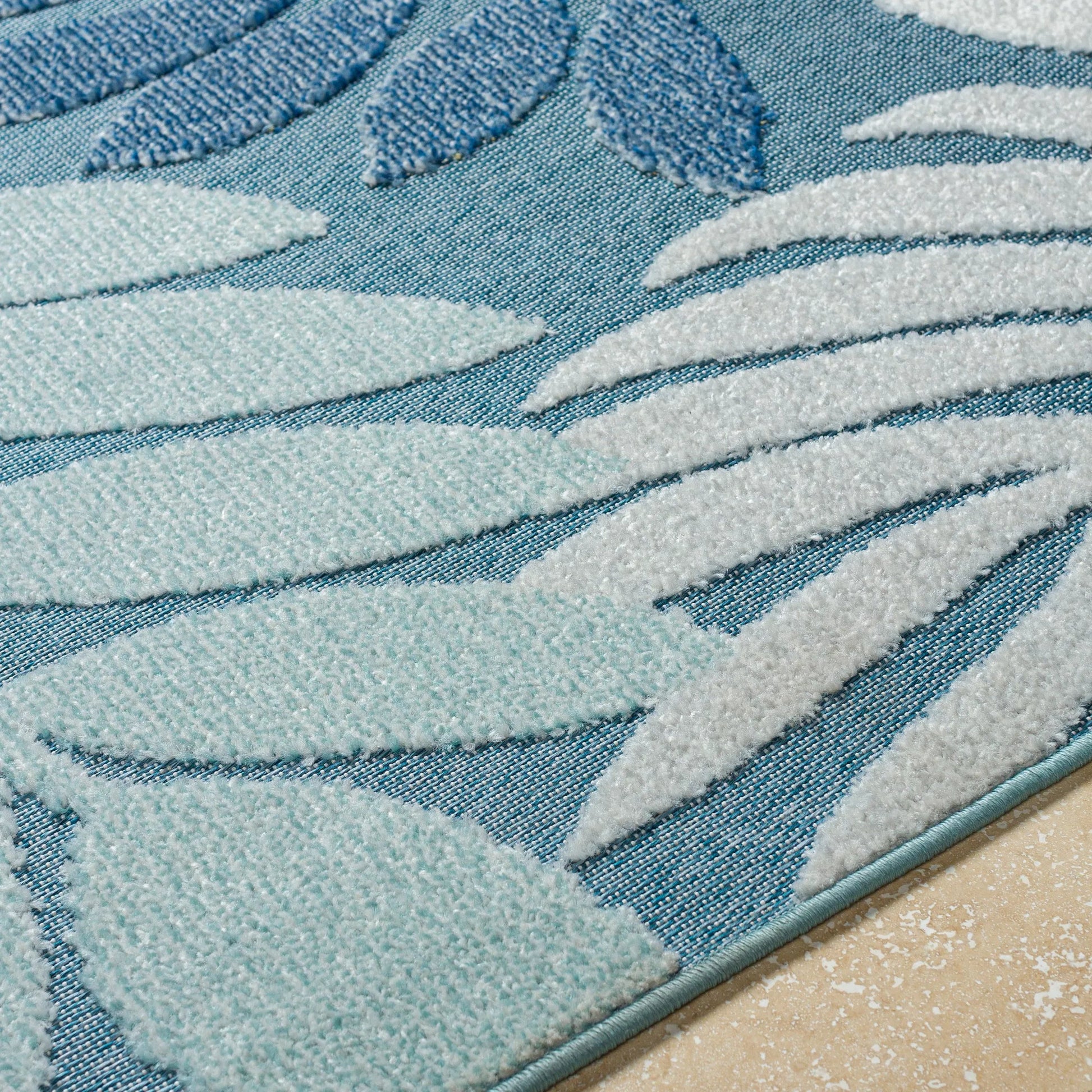 Lakeside Rug - 500213 by Livabliss. Made from face: 100% polypropylene, warp: 100% polypropylene in a unique style.