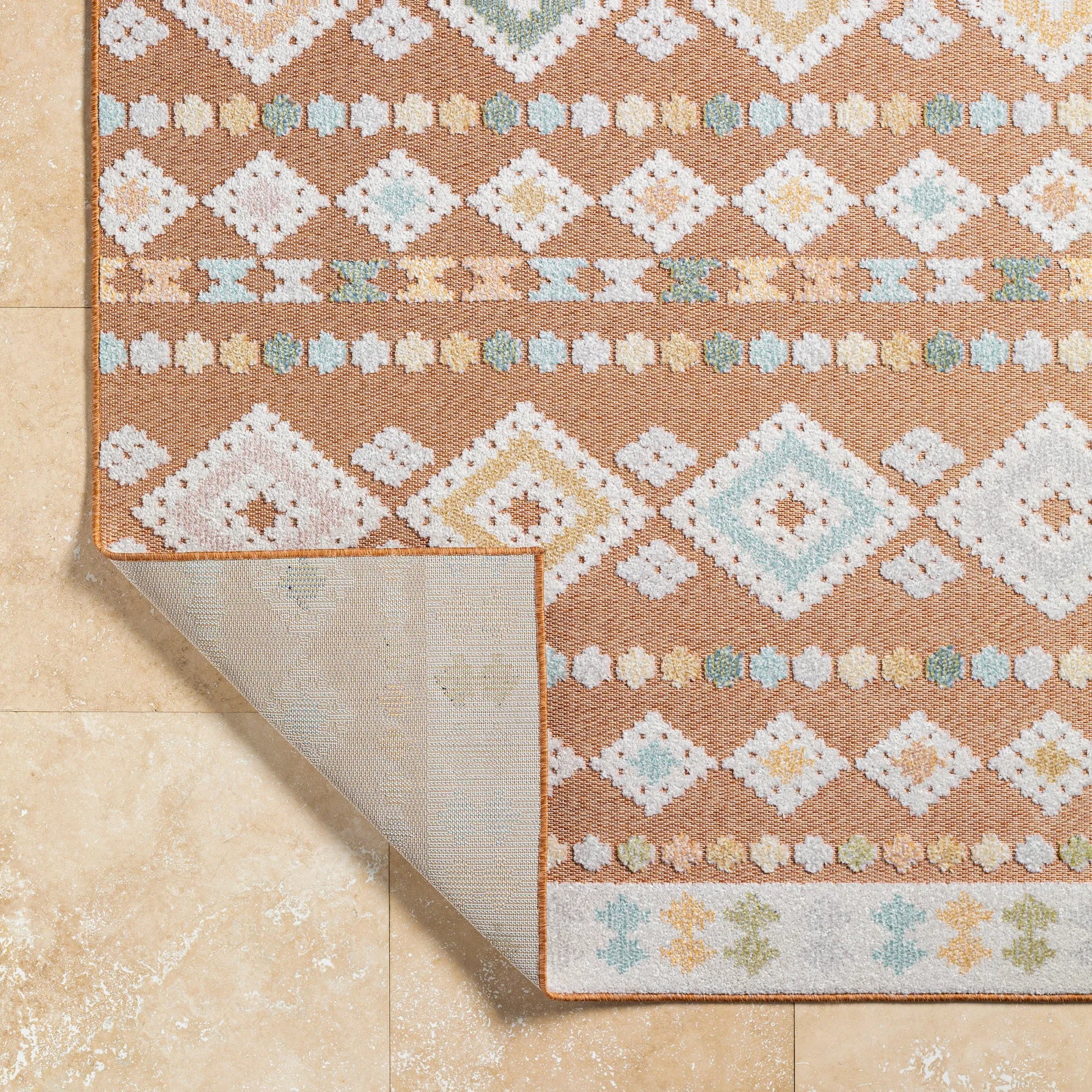 Lakeside Rug - 500271 by Livabliss. Made from face: 100% polypropylene, warp: 100% polypropylene in a unique style.