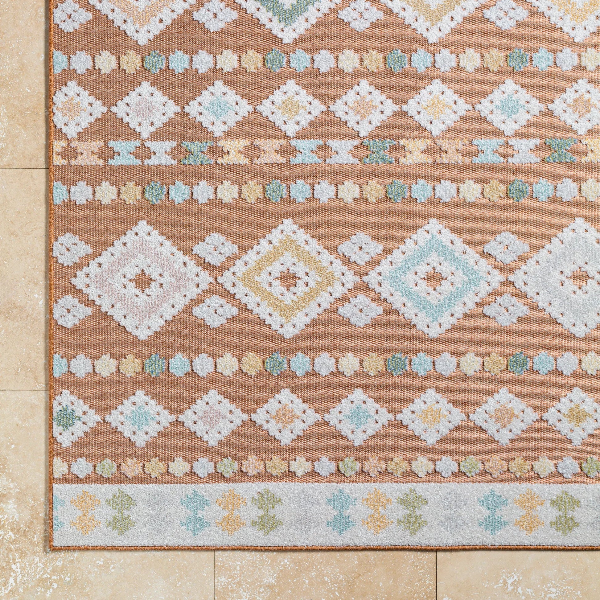 Lakeside Rug - 500271 by Livabliss. Made from face: 100% polypropylene, warp: 100% polypropylene in a unique style.