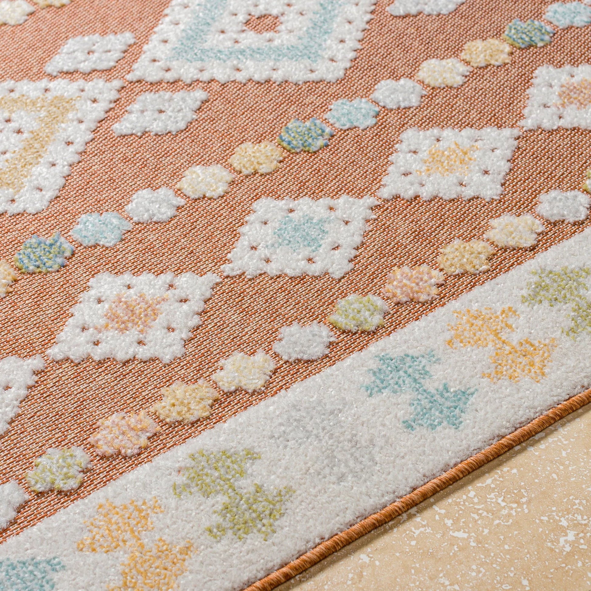 Lakeside Rug - 500271 by Livabliss. Made from face: 100% polypropylene, warp: 100% polypropylene in a unique style.