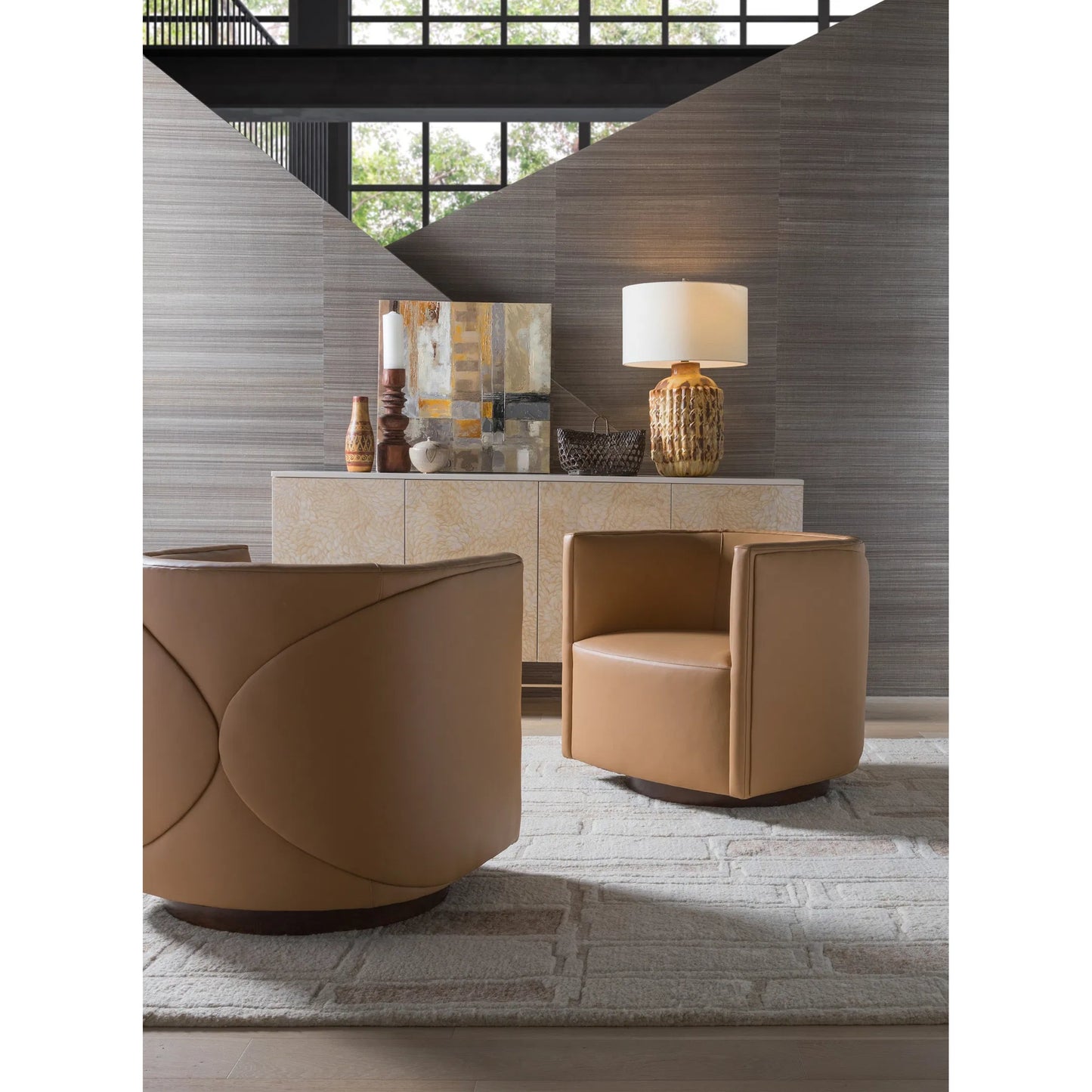 003 SI-2371355 | Lifestyle | Ingrid Leather Swivel Chair by Artistica Home in leather. Made from unique in a traditional style.