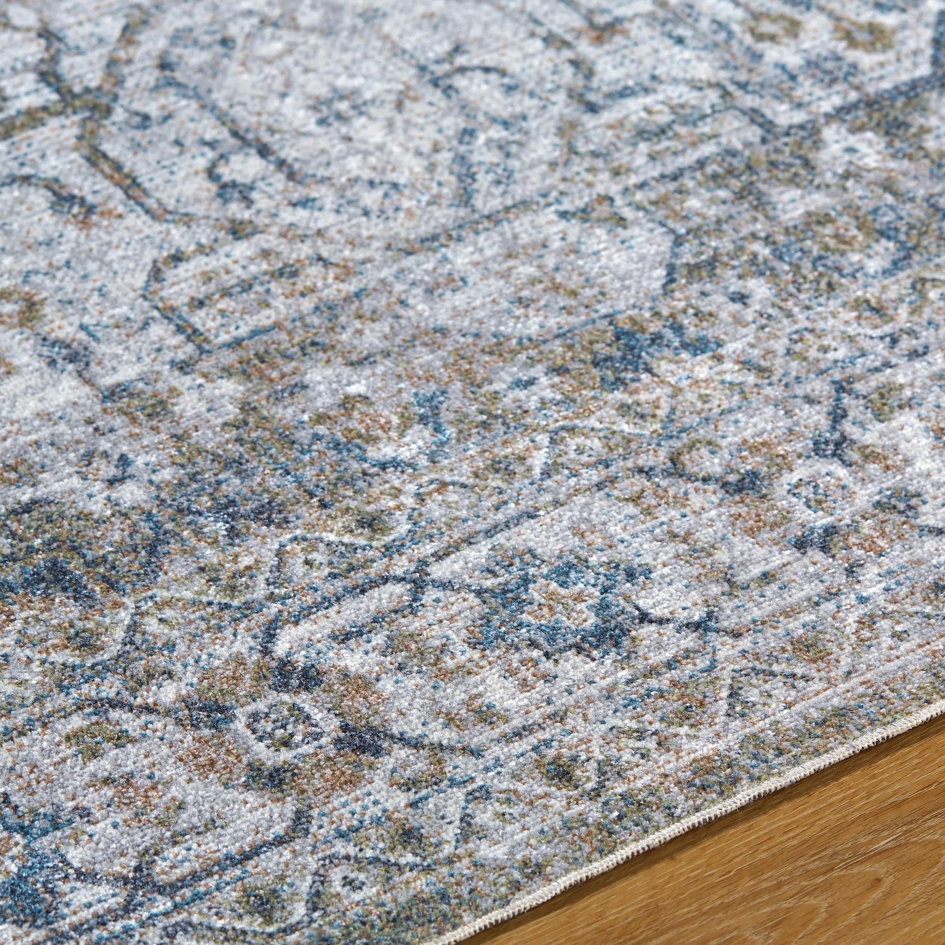 Lillian Rug - 532408 by Livabliss in light silver, silver, metallic - silver. Made from polyester in a unique style.