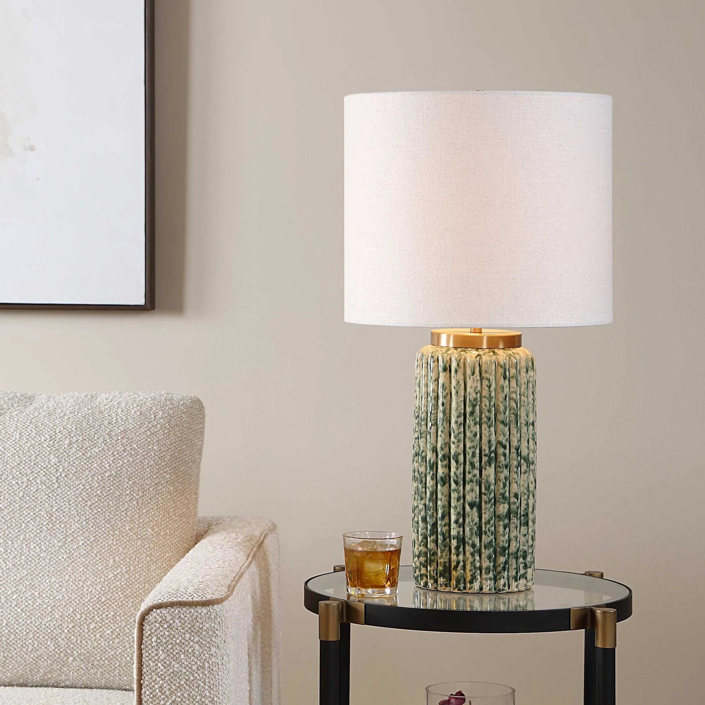 003 SI-2630651 | Lifestyle | Hensley & Table Lamp by Uttermost in green, white and brass. Made from ceramic, fabric, iron in a unique style.