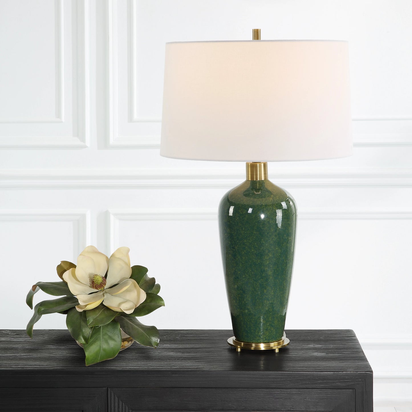 002 SI-2108113 | Lifestyle | Verdell Table Lamp by Uttermost in dark mossy green. Made from steel, ceramic, fabric in a modern style.