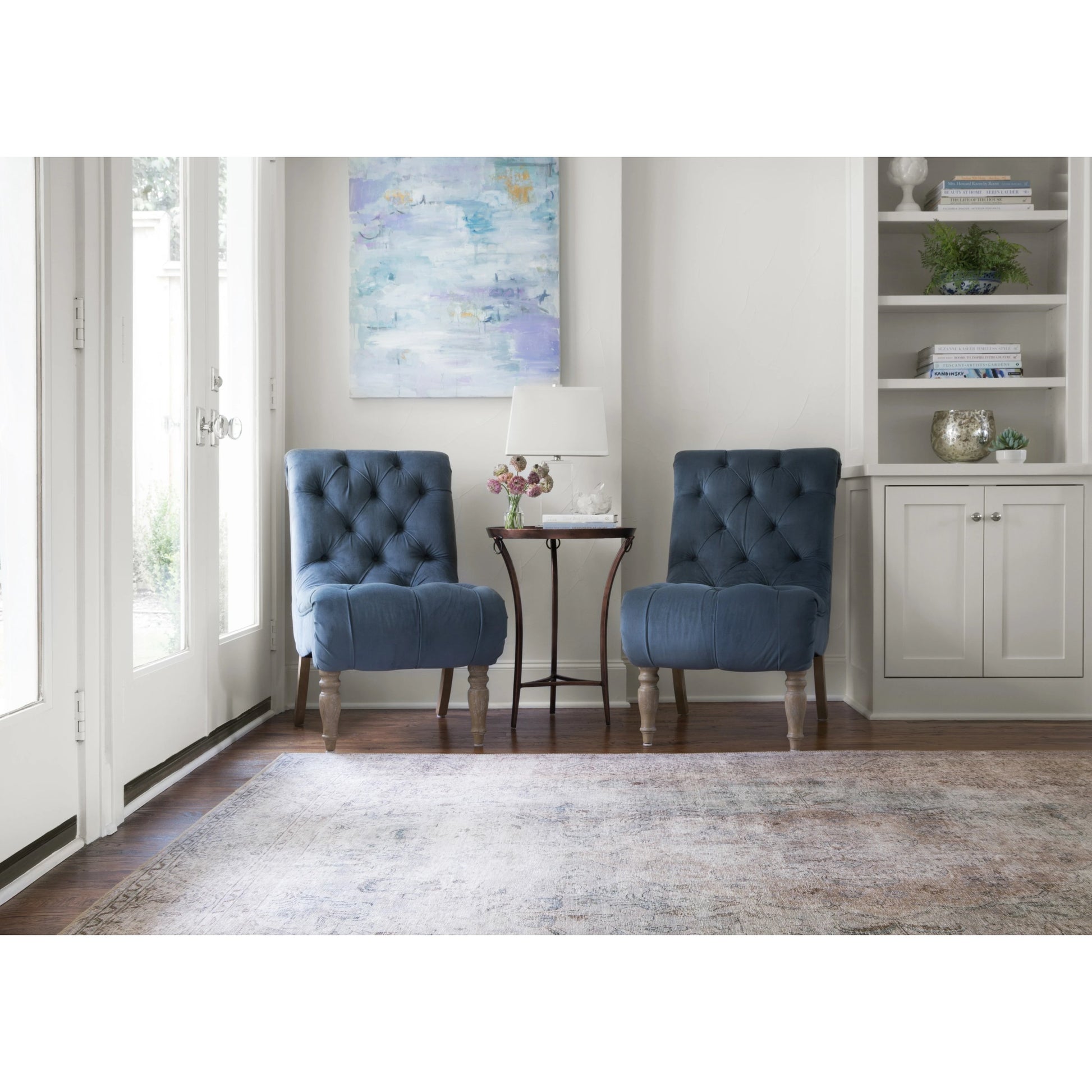 Loren LQ-04 Rug by Loloi in silver, slate. Made from 100% polyester in a traditional style.