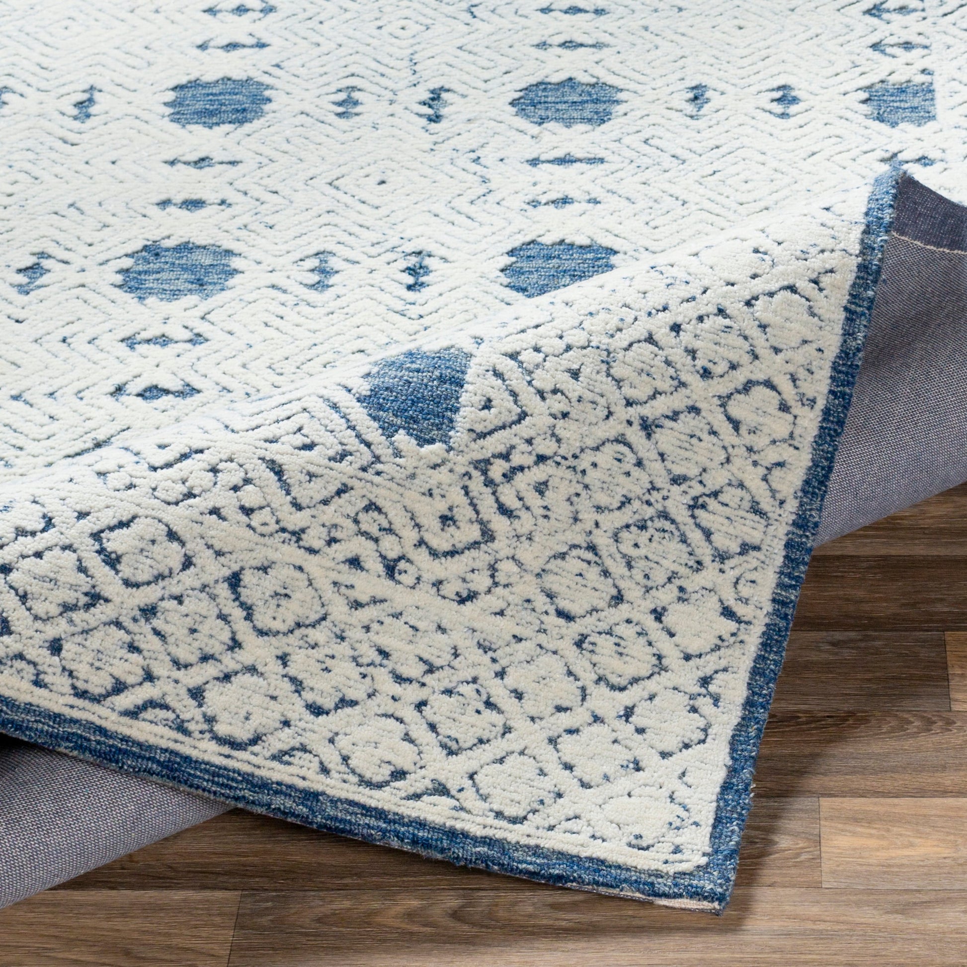 Louvre LOU-2300 Rug by Surya in dark blue, cream, pale blue. Made from unique in a unique style.
