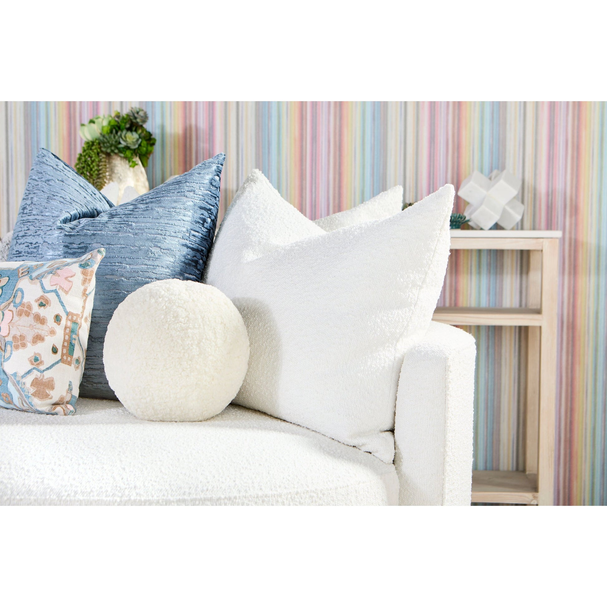 Lourne Grand Swivel Sofa Chair by Essentials For Living in performance boucle snow. Made from mdf, plywood, metal, 96% polyester/4% acrylic fabric, foam, down blend, down feather in a modern style.