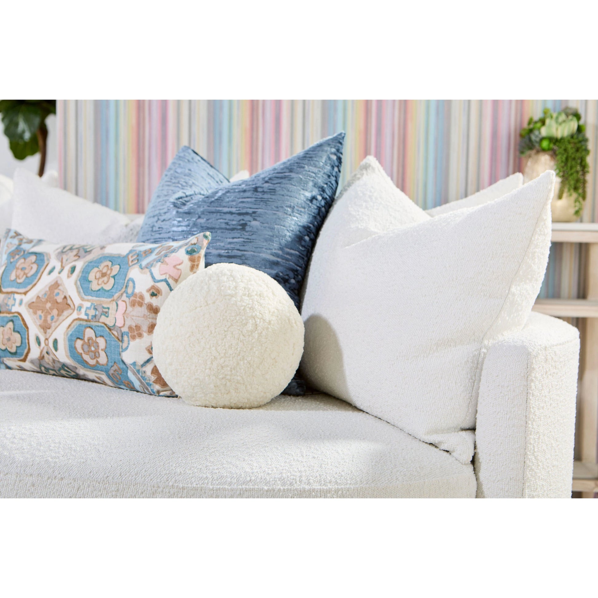 Lourne Grand Swivel Sofa Chair by Essentials For Living in performance boucle snow. Made from mdf, plywood, metal, 96% polyester/4% acrylic fabric, foam, down blend, down feather in a modern style.