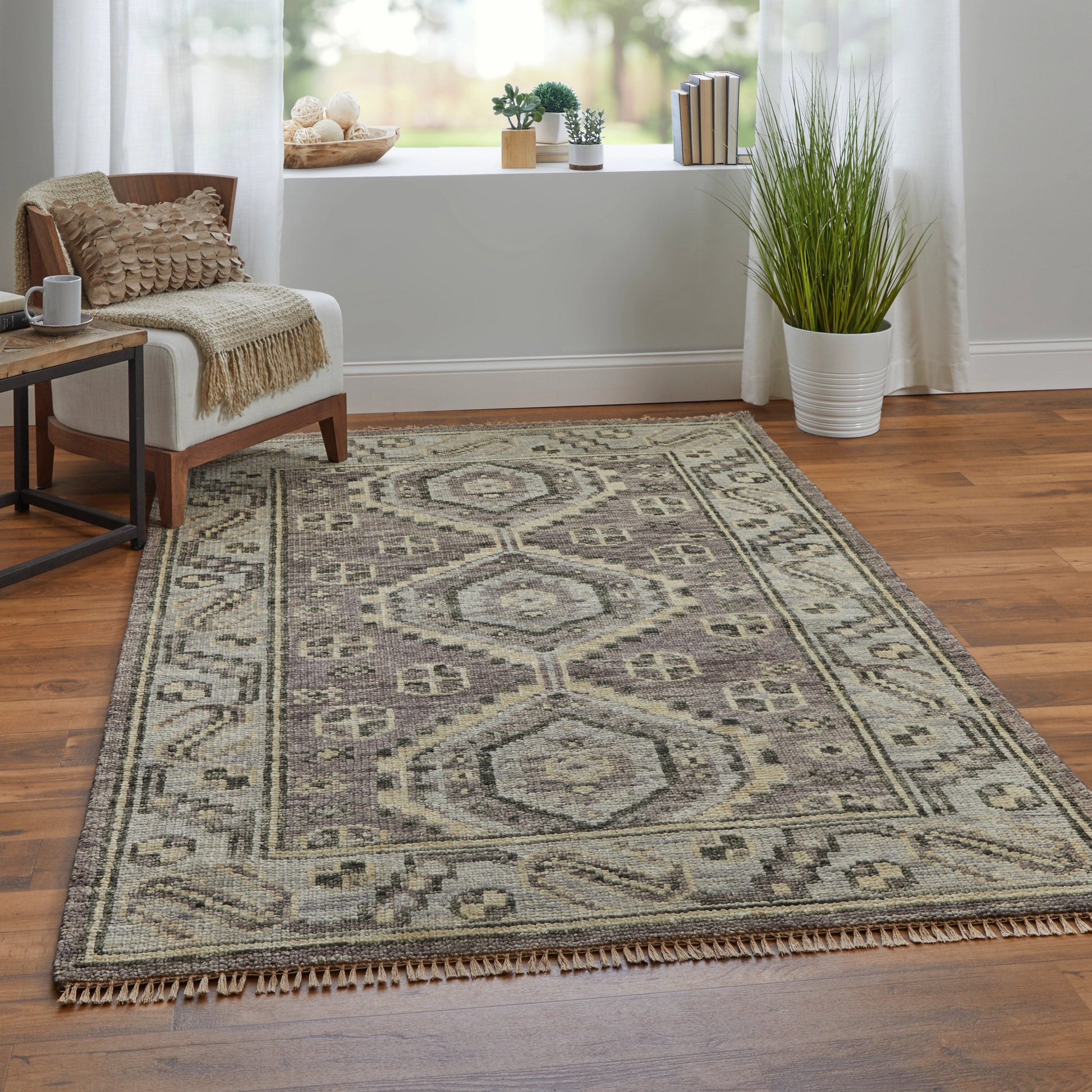 Fillmore Traditional Diamond Rug - 6943F by Feizy. Made from wool in a unique style.