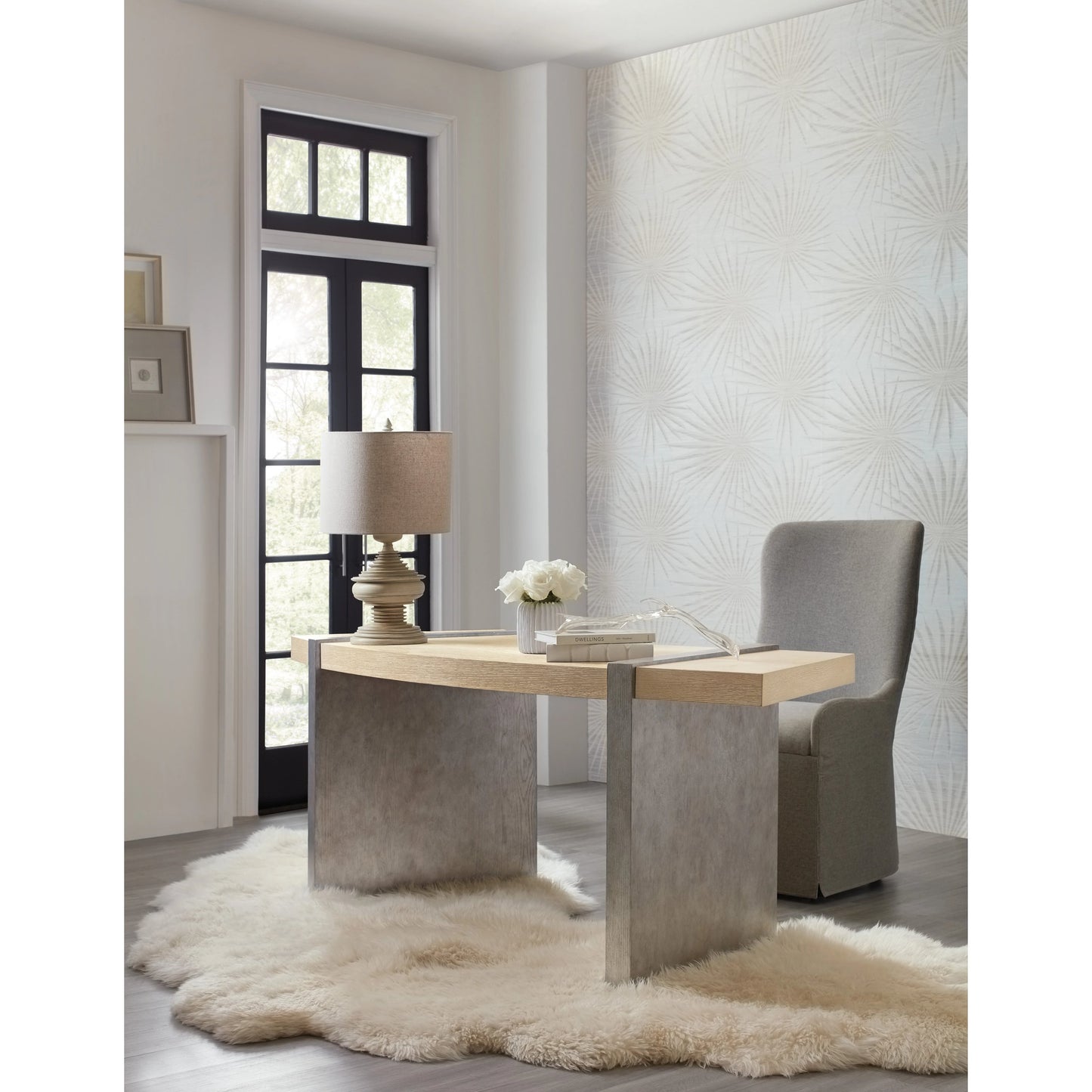 005 SI-2133589 | Lifestyle | Melange Selleck Writing Desk by Hooker Furniture in light wood, silver. Made from oak veneers with silver leaf in a modern style.