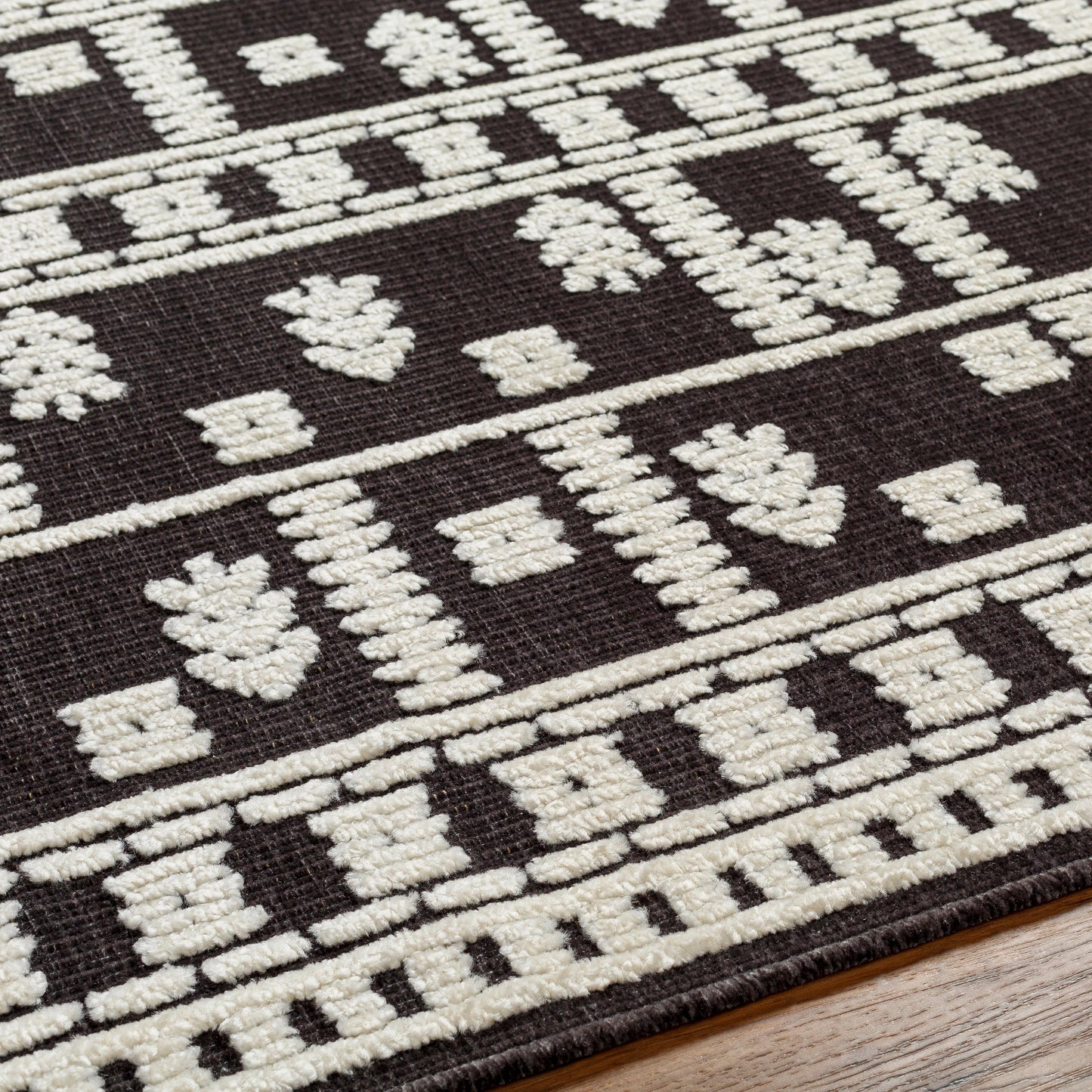 004 SI-1918720 | Additional Silo | Lyna Rug by Livabliss in black, off-white. Made from main: 70% polypropylene, main: 30% polyester in a eclectic & global style.