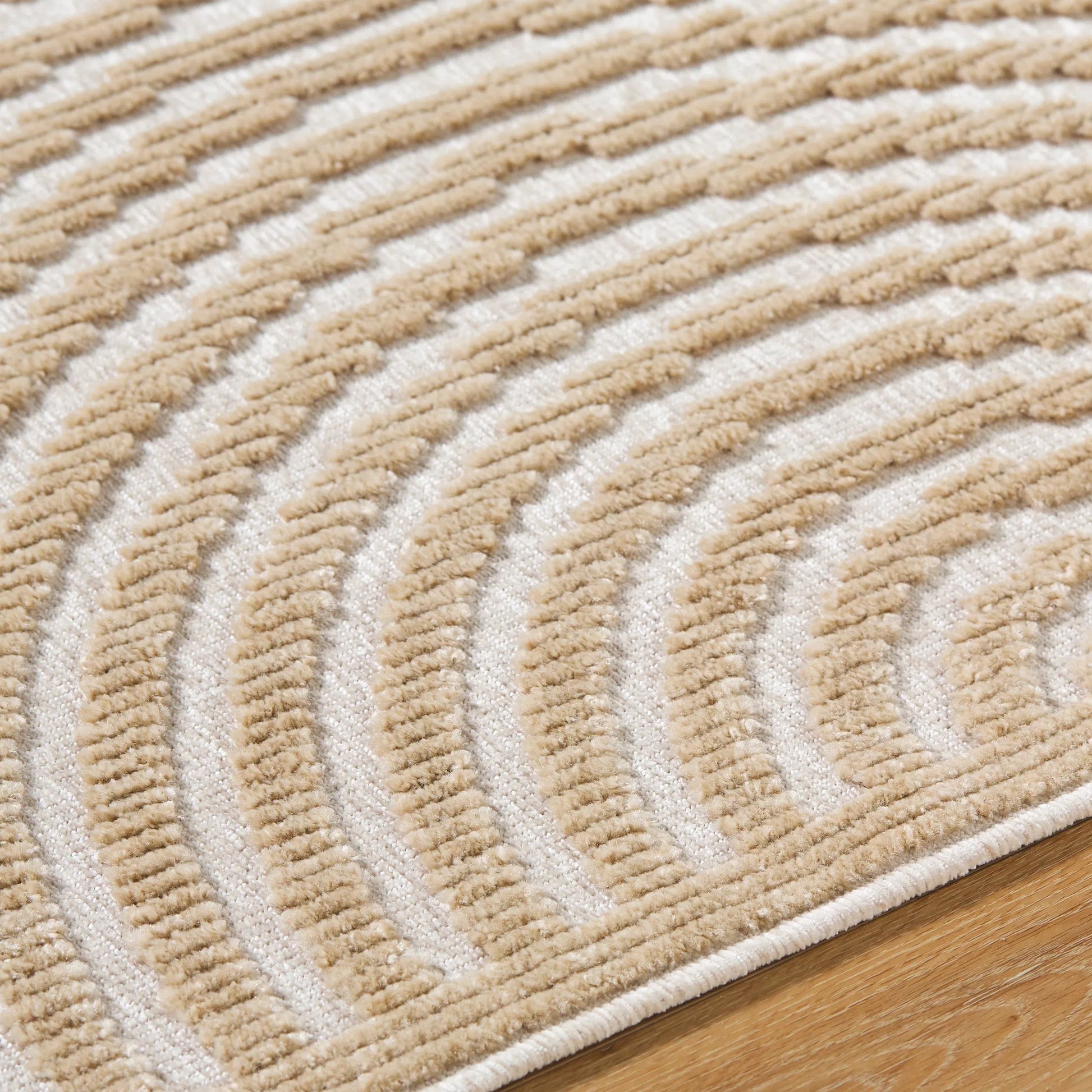 Lyna Rug - 34819 by Livabliss. Made from polypropylene, polyester in a unique style.