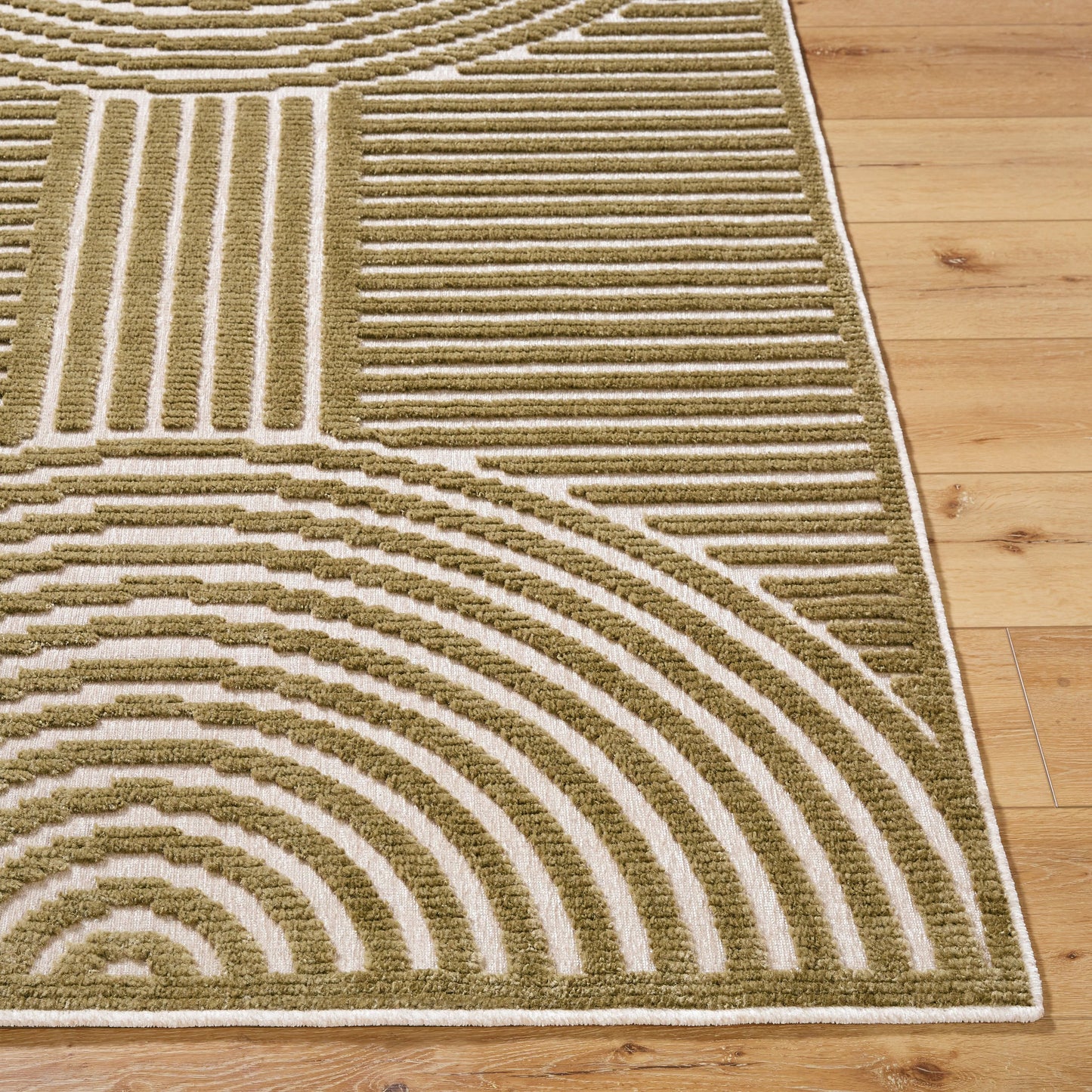 009 SI-2167466,SI-2167467,SI-2167468,SI-2167469,SI-2167470 | Closeup | Lyna Rug - 34819 by Livabliss. Made from polypropylene, polyester in a unique style.