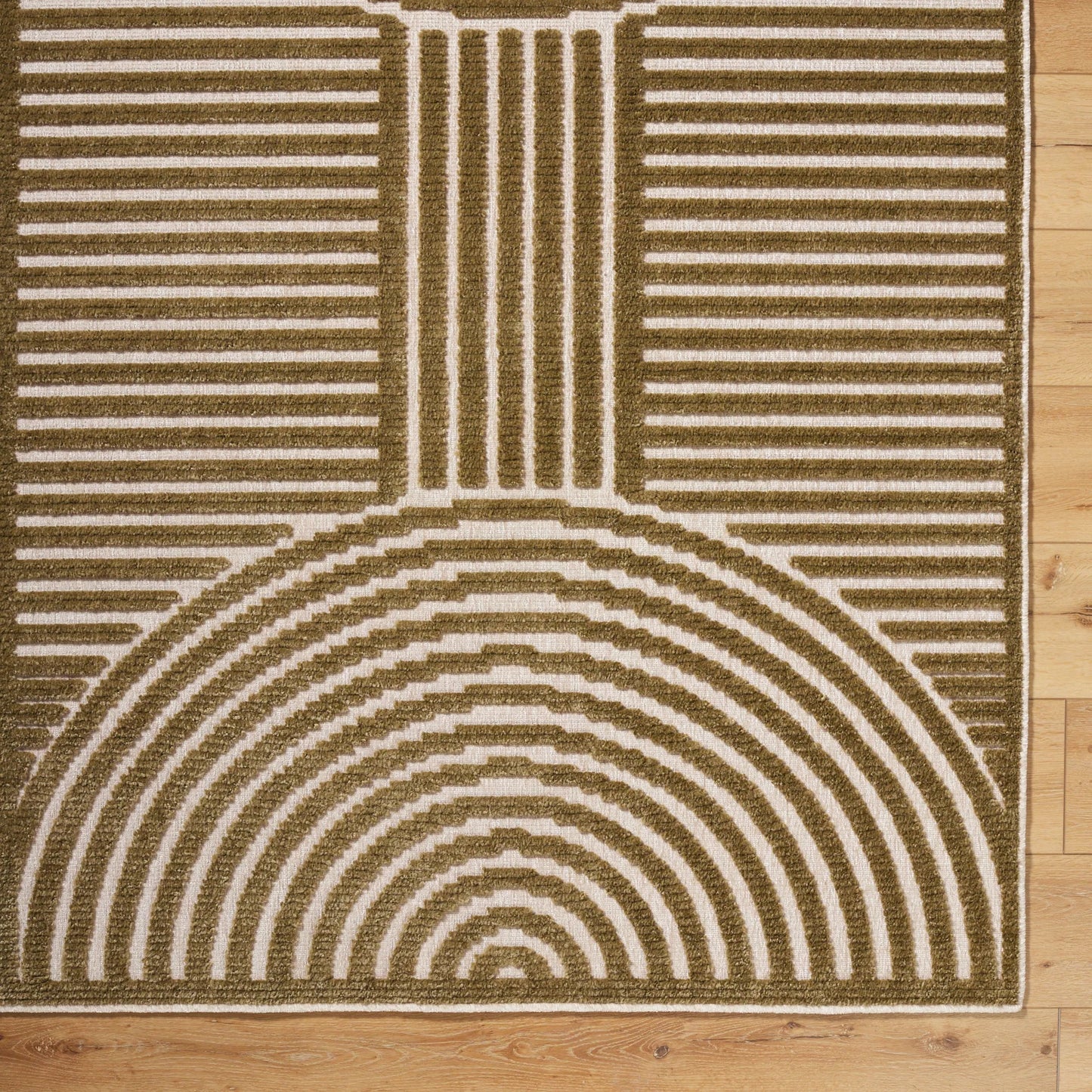 021 SI-2167466,SI-2167467,SI-2167468,SI-2167469,SI-2167470 | Closeup | Lyna Rug - 34819 by Livabliss. Made from polypropylene, polyester in a unique style.