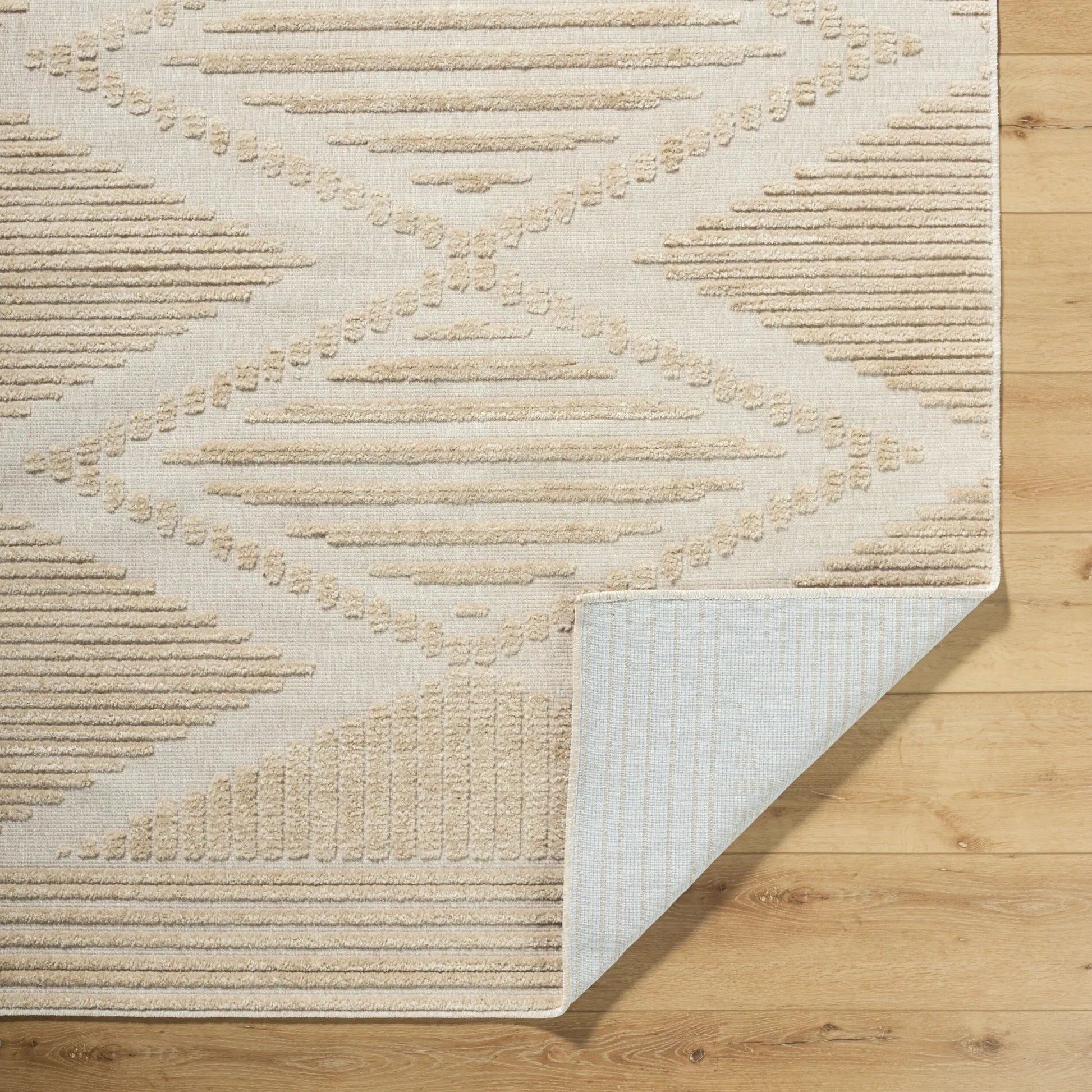Lyna Rug - 537577 by Livabliss. Made from polypropylene, chenille-polyester in a unique style.