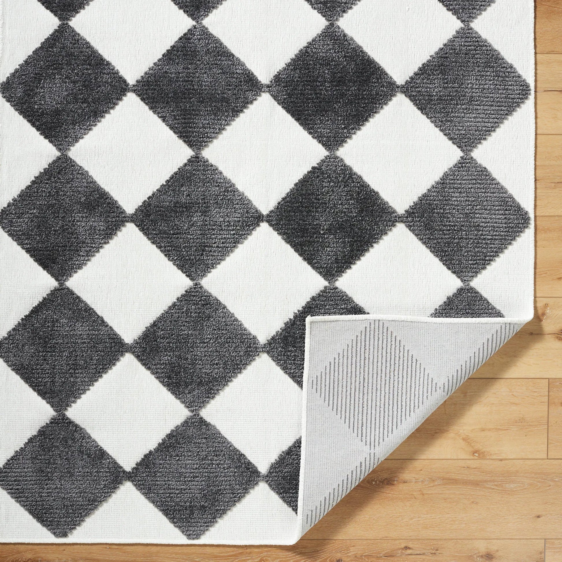 Lyna Rug - 537642 by Livabliss. Made from polypropylene, chenille-polyester in a unique style.