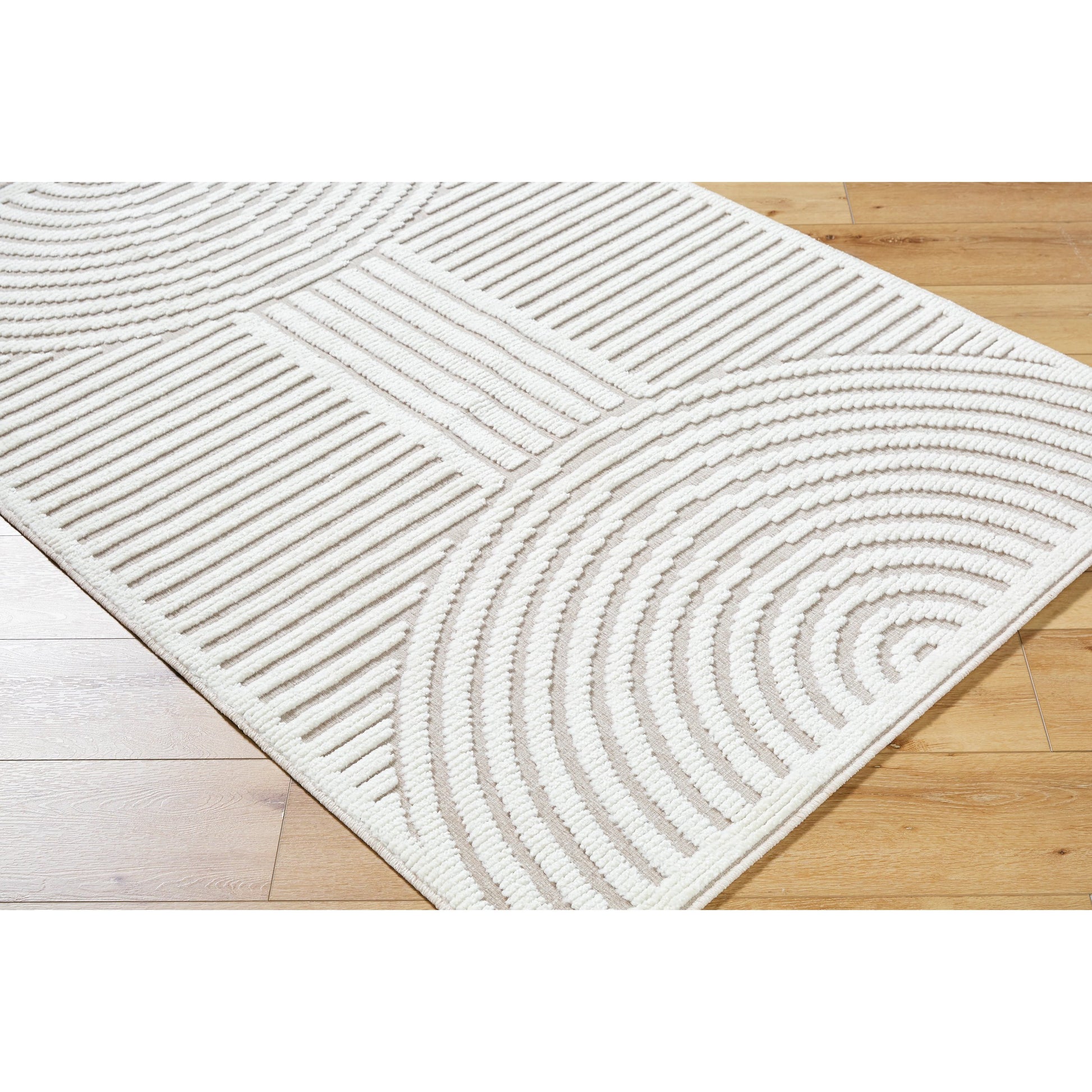 Lyna Rug - 34819 by Livabliss. Made from polypropylene, polyester in a unique style.