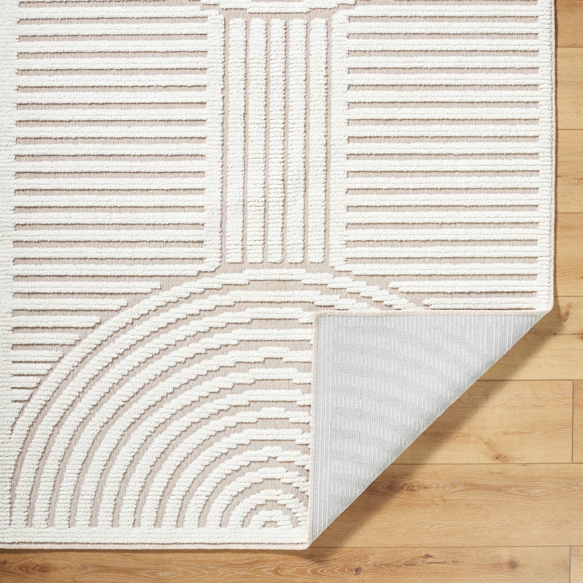 Lyna Rug - 34819 by Livabliss. Made from polypropylene, polyester in a unique style.
