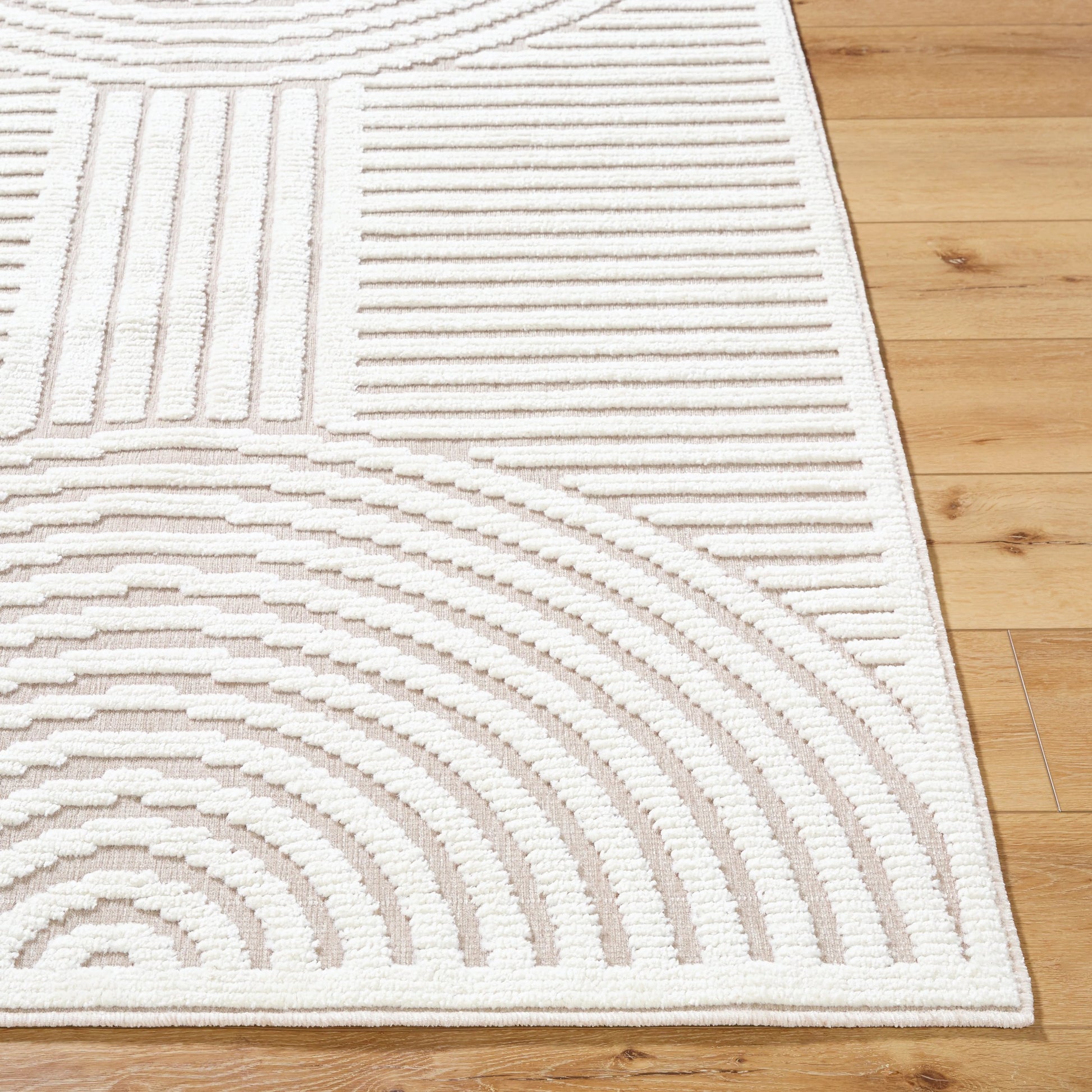 Lyna Rug - 34819 by Livabliss. Made from polypropylene, polyester in a unique style.