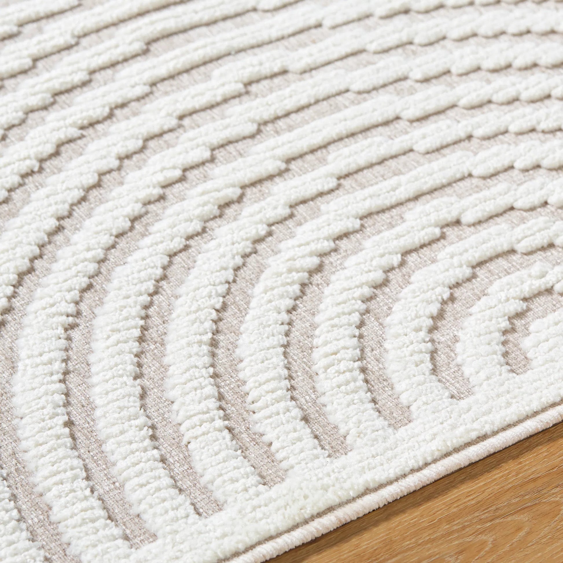 Lyna Rug - 34819 by Livabliss. Made from polypropylene, polyester in a unique style.