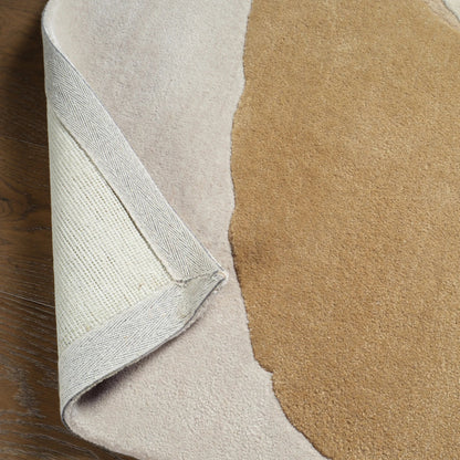 Layered Form​ LYD01 Rug by Jaipur Living in ivory, white, yellow, gold. Made from 65% viscose 35% wool in a unique style.