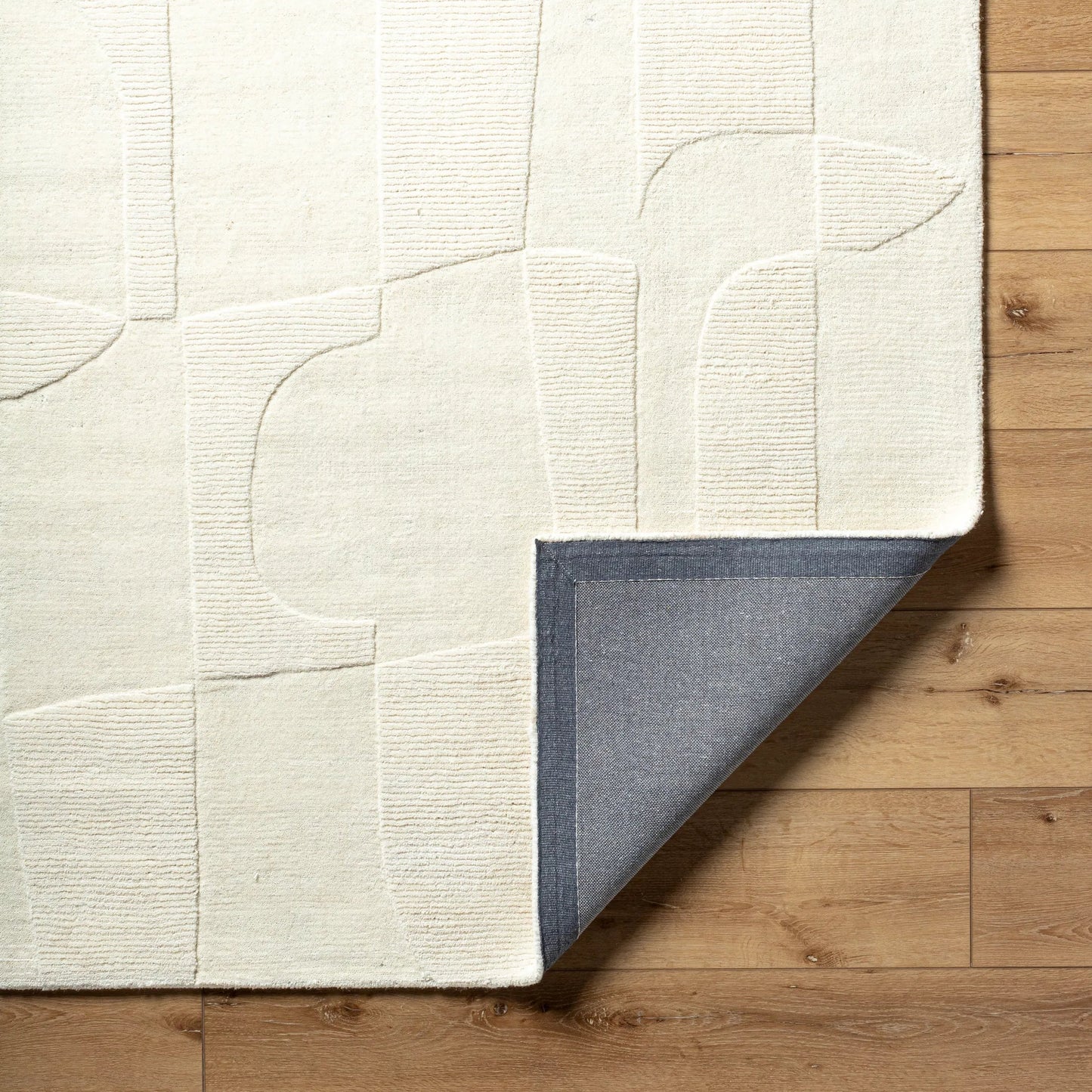 004 SI-2131591,SI-2131592,SI-2131593,SI-2131594 | Closeup | Mystique Rug - 484881 by Livabliss in ivory, cream, beige. Made from face: 100% wool, warp: 100% cotton in a unique style.