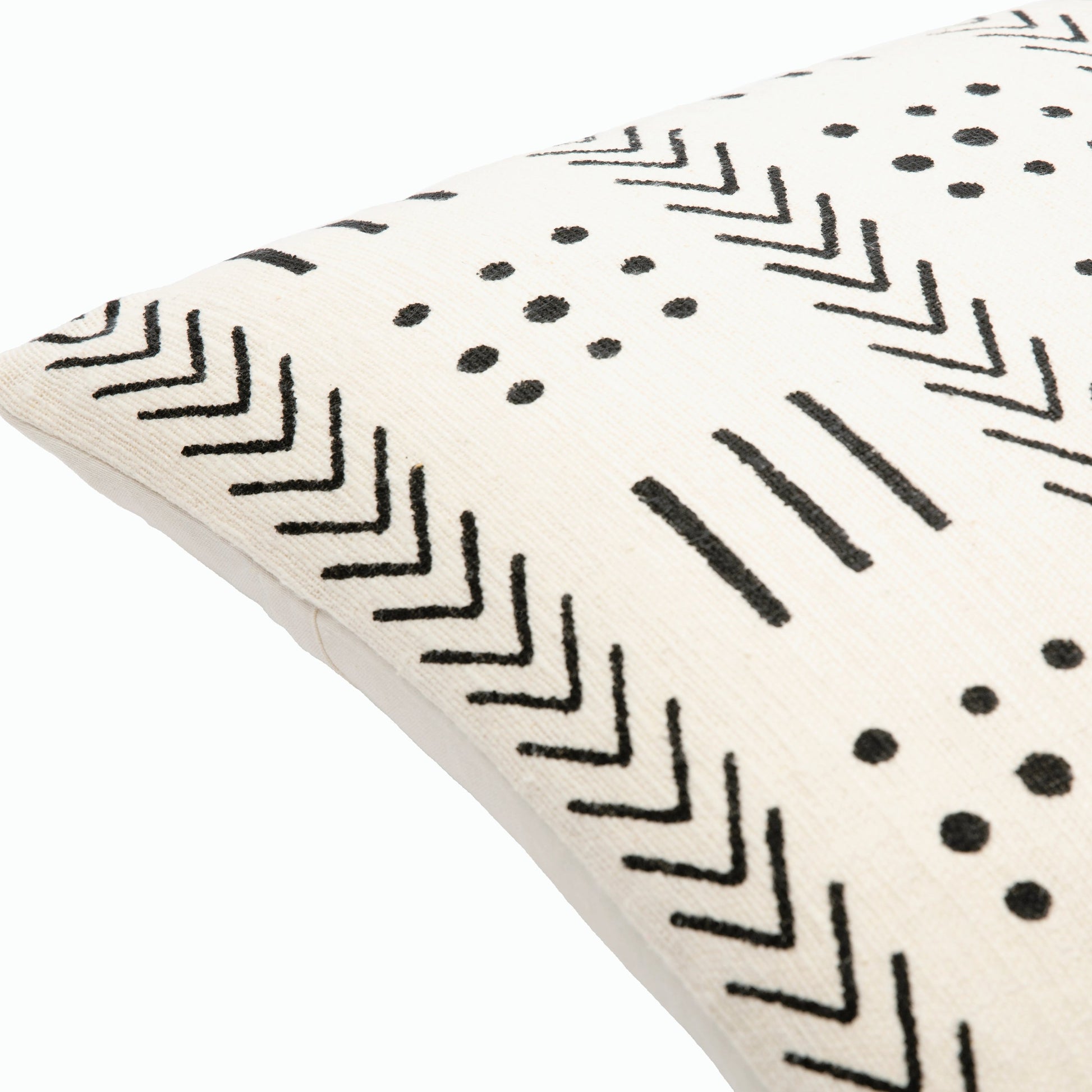 Malian Pillow - 32041 by Surya. Made from 100% cotton in a eclectic & global style.