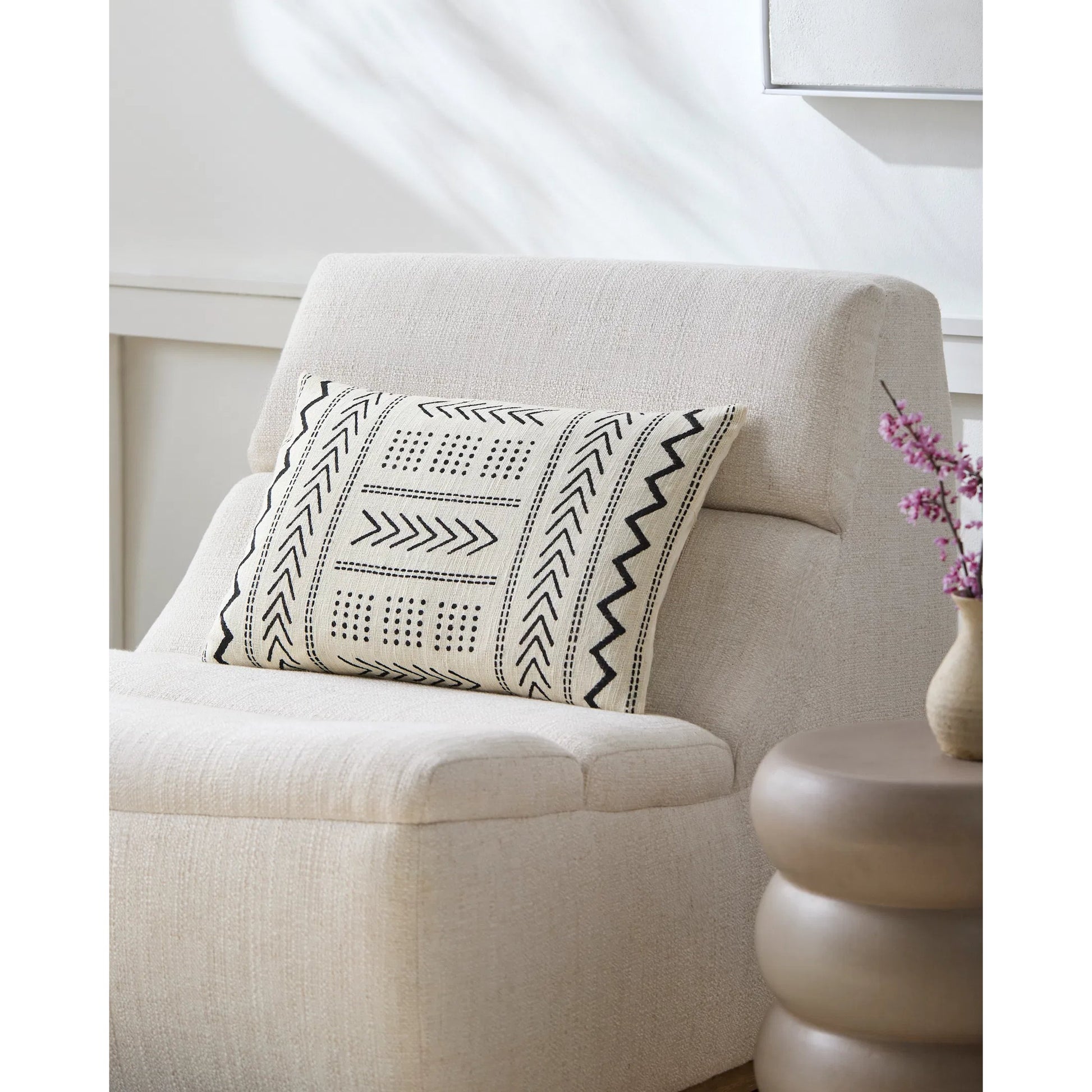 Malian Pillow - 7214 by Surya. Made from 100% cotton in a eclectic & global style.