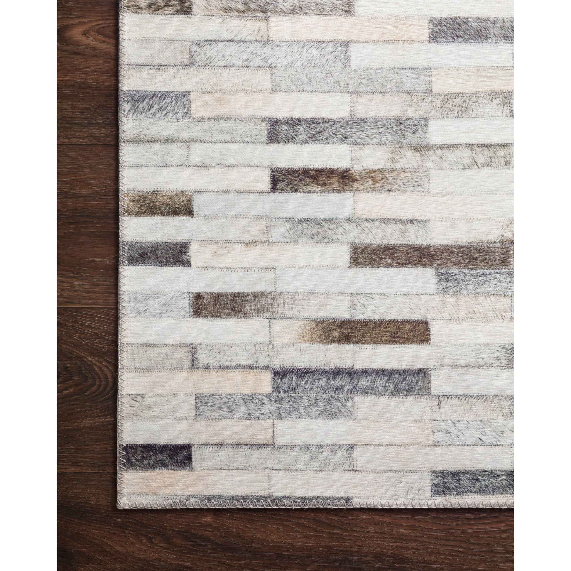Maddox MAD-01 Rug by Loloi in ivory, gray. Made from 100% polyester in a modern style.