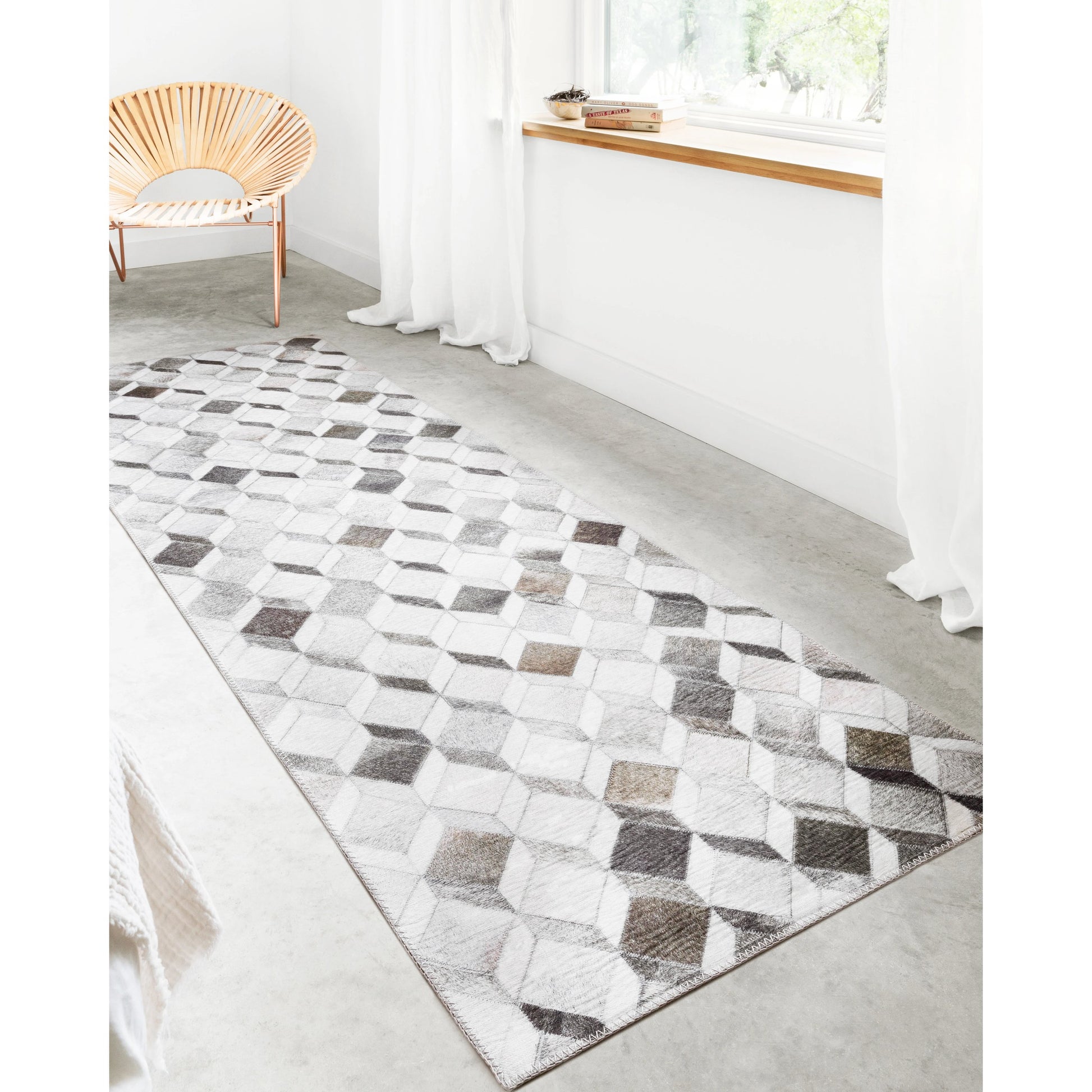 Maddox MAD-02 Rug by Loloi in gray, mocha. Made from 100% polyester in a modern style.