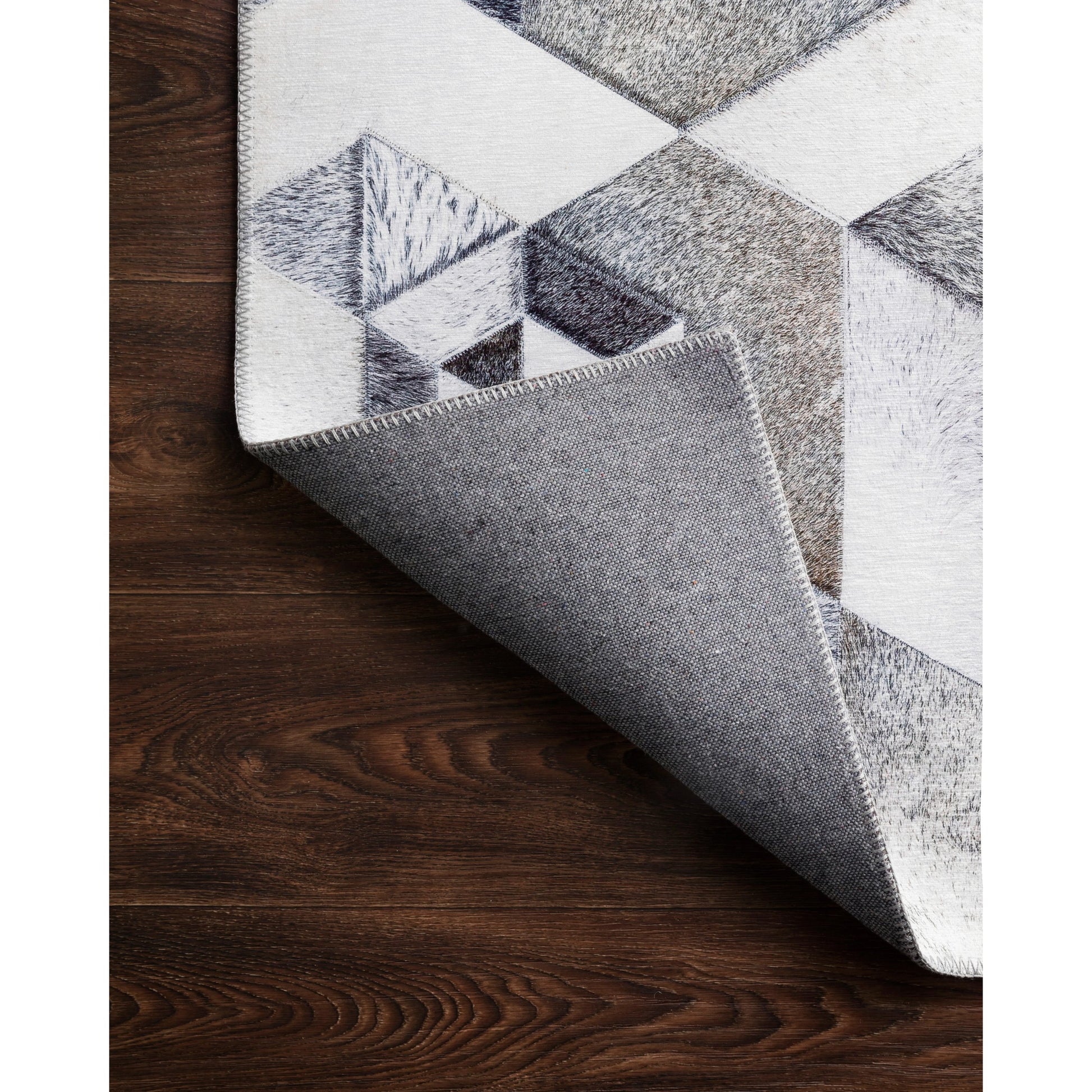 Maddox MAD-03 Rug by Loloi in gray, ivory. Made from 100% polyester in a modern style.