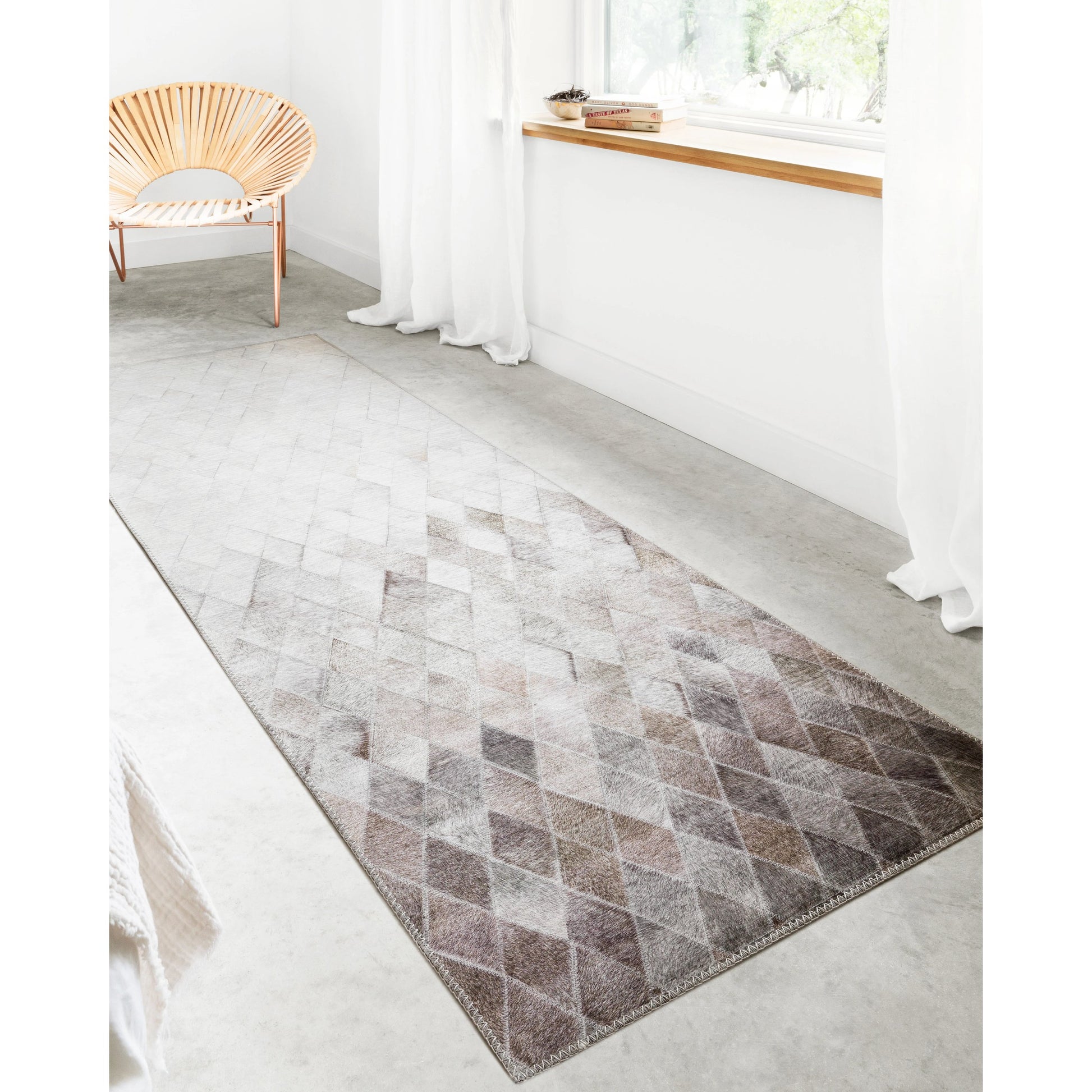 Maddox MAD-04 Rug by Loloi in sand, taupe. Made from 100% polyester in a modern style.