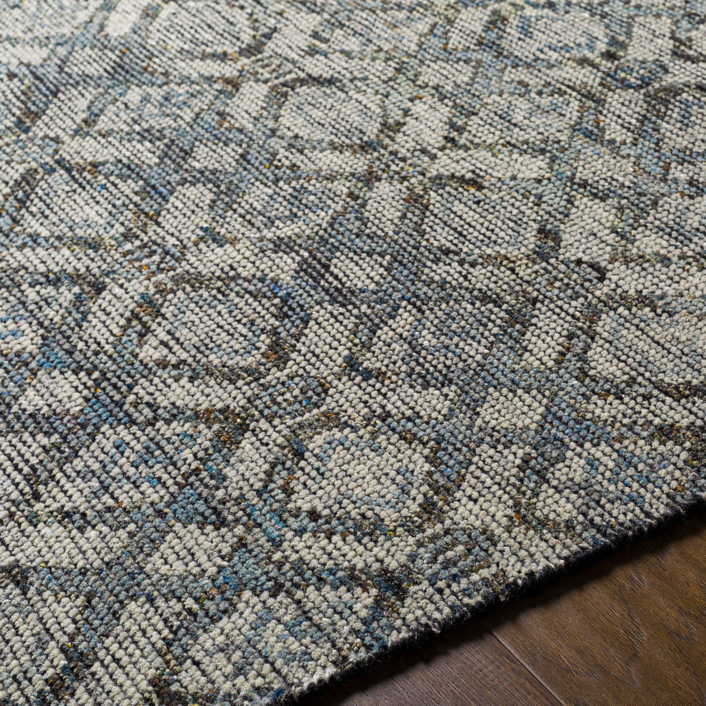 006 SI-1885756,SI-1885757,SI-1885758,SI-1885759,SI-1885760,SI-1885761 | Closeup | Malaga Rug by Surya in ink blue, denim, light sage, light olive, dark brown. Made from 90% wool, 10% polyester in a transitional style.