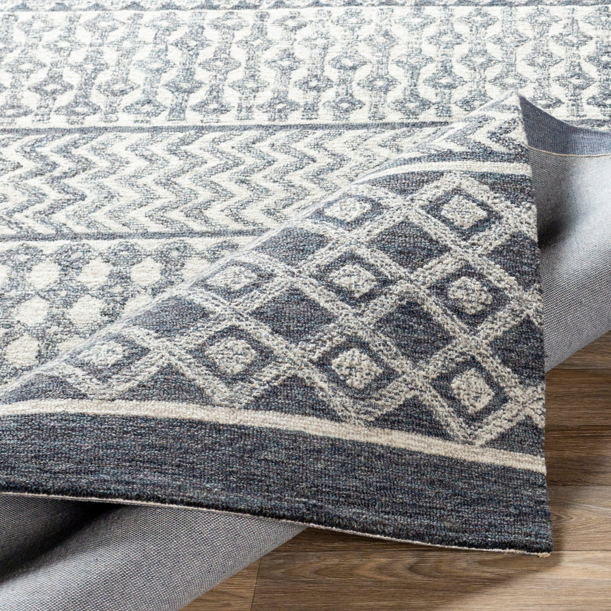 Maroc Rug - 25105 by Livabliss. Made from 100% wool in a unique style.